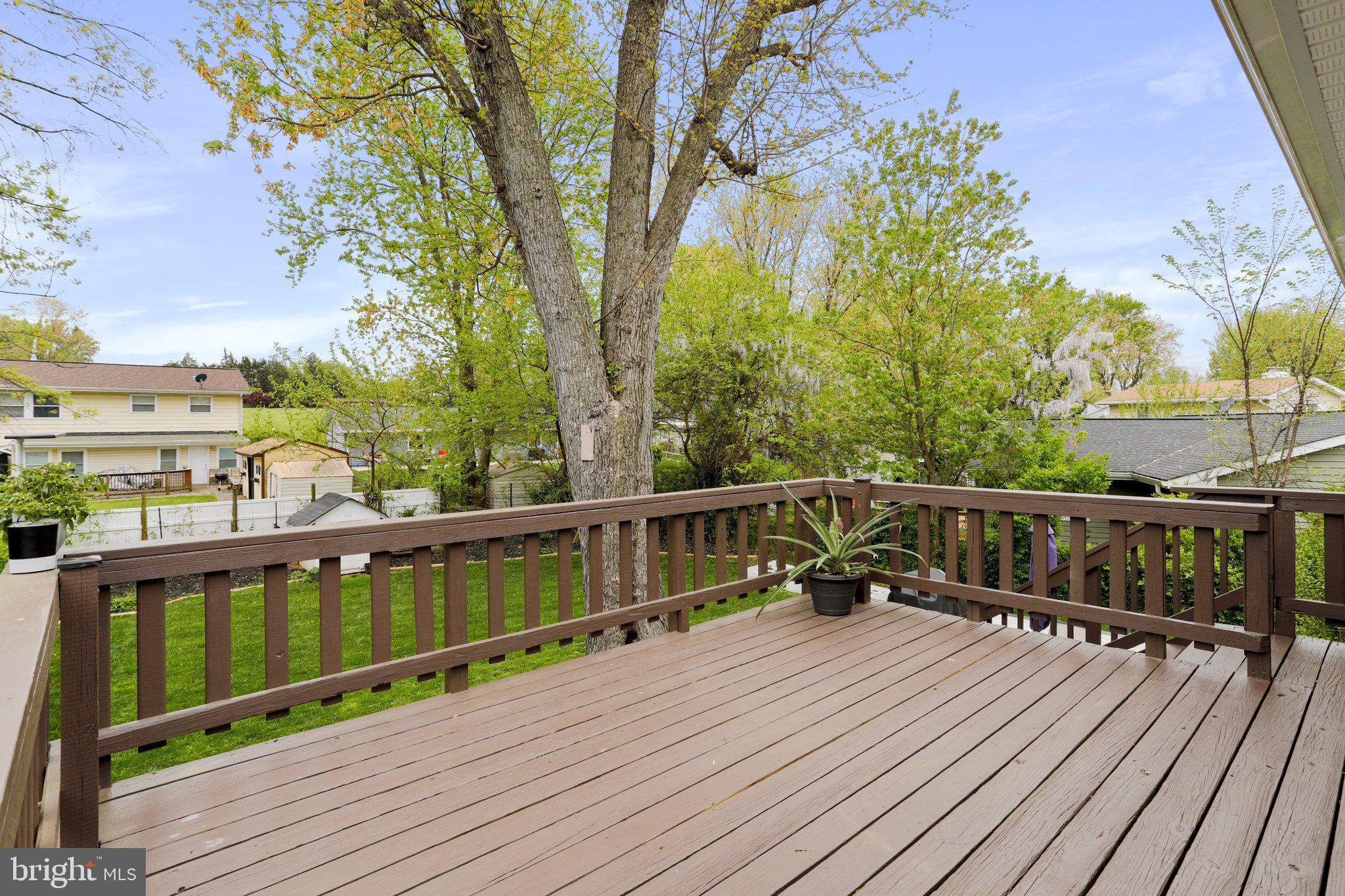 800 E Dickenson Ct