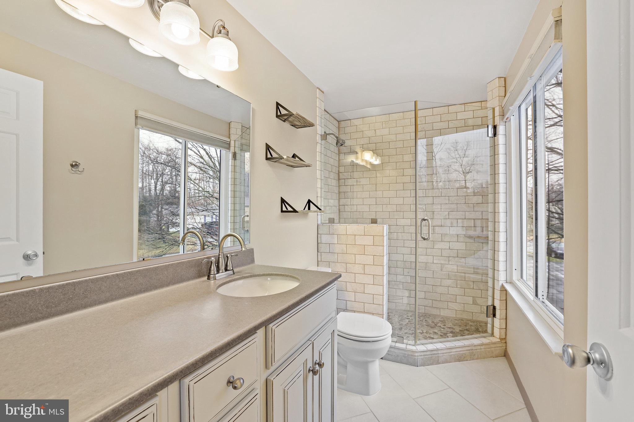 230 Silverleaf Dr
