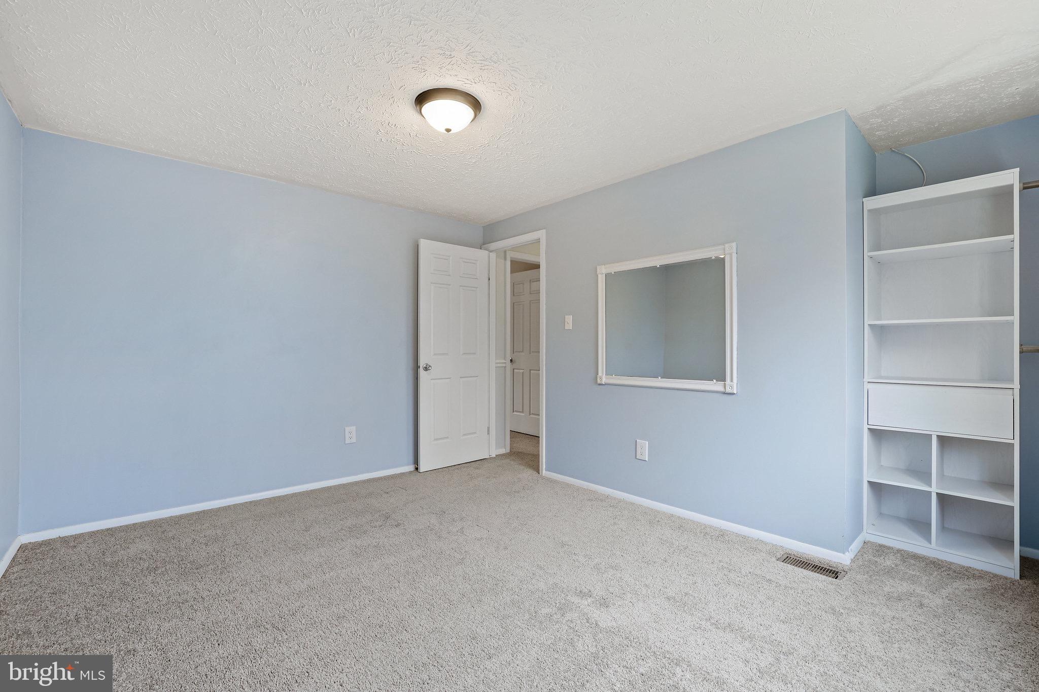 230 Silverleaf Dr