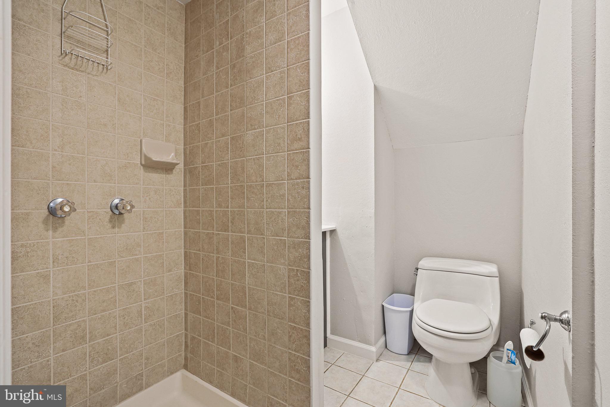 230 Silverleaf Dr