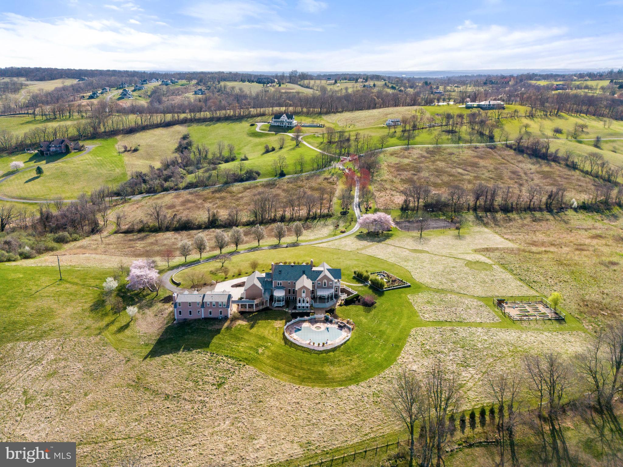 15929 Bridlepath Ln