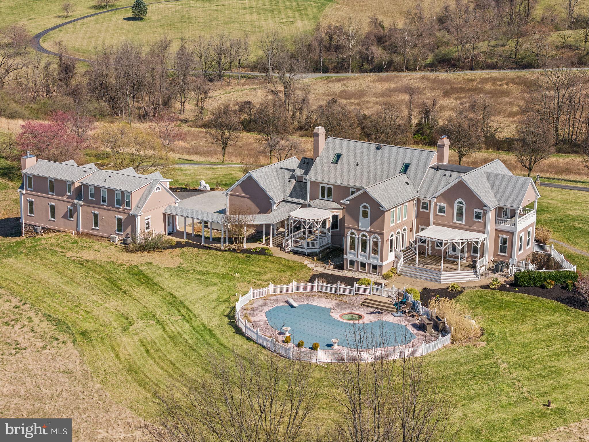 15929 Bridlepath Ln