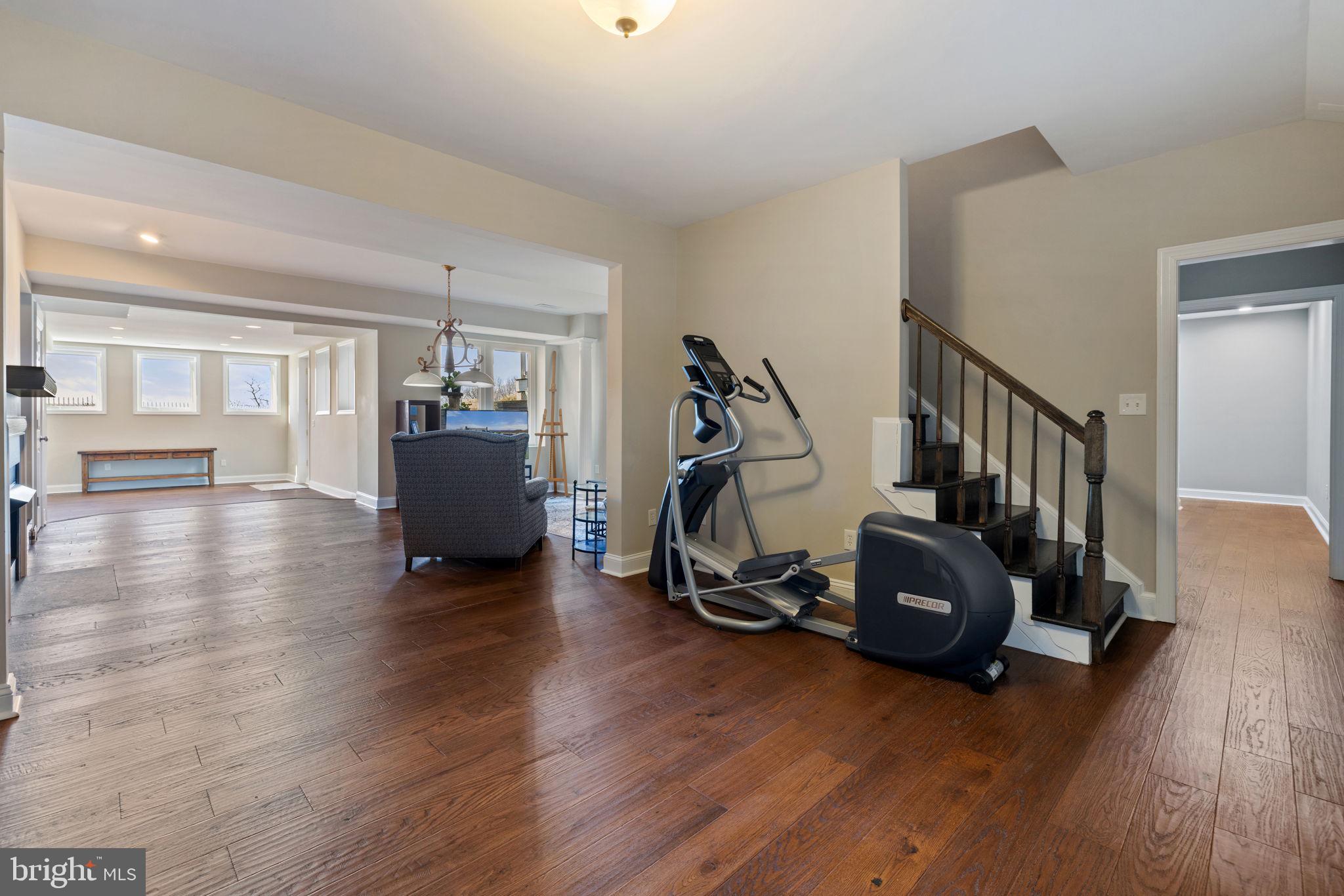 15929 Bridlepath Ln