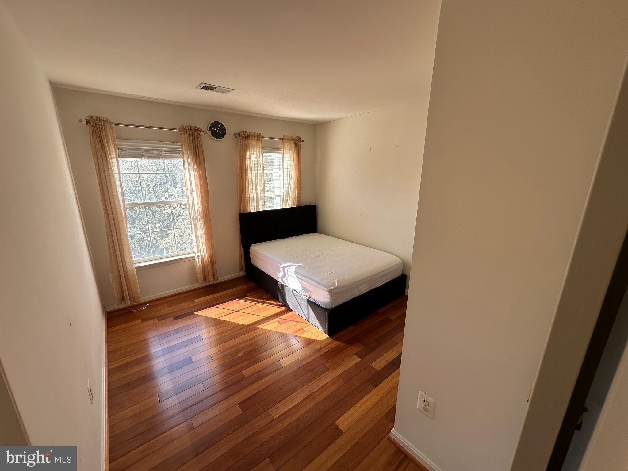 43690 Phelps Ter