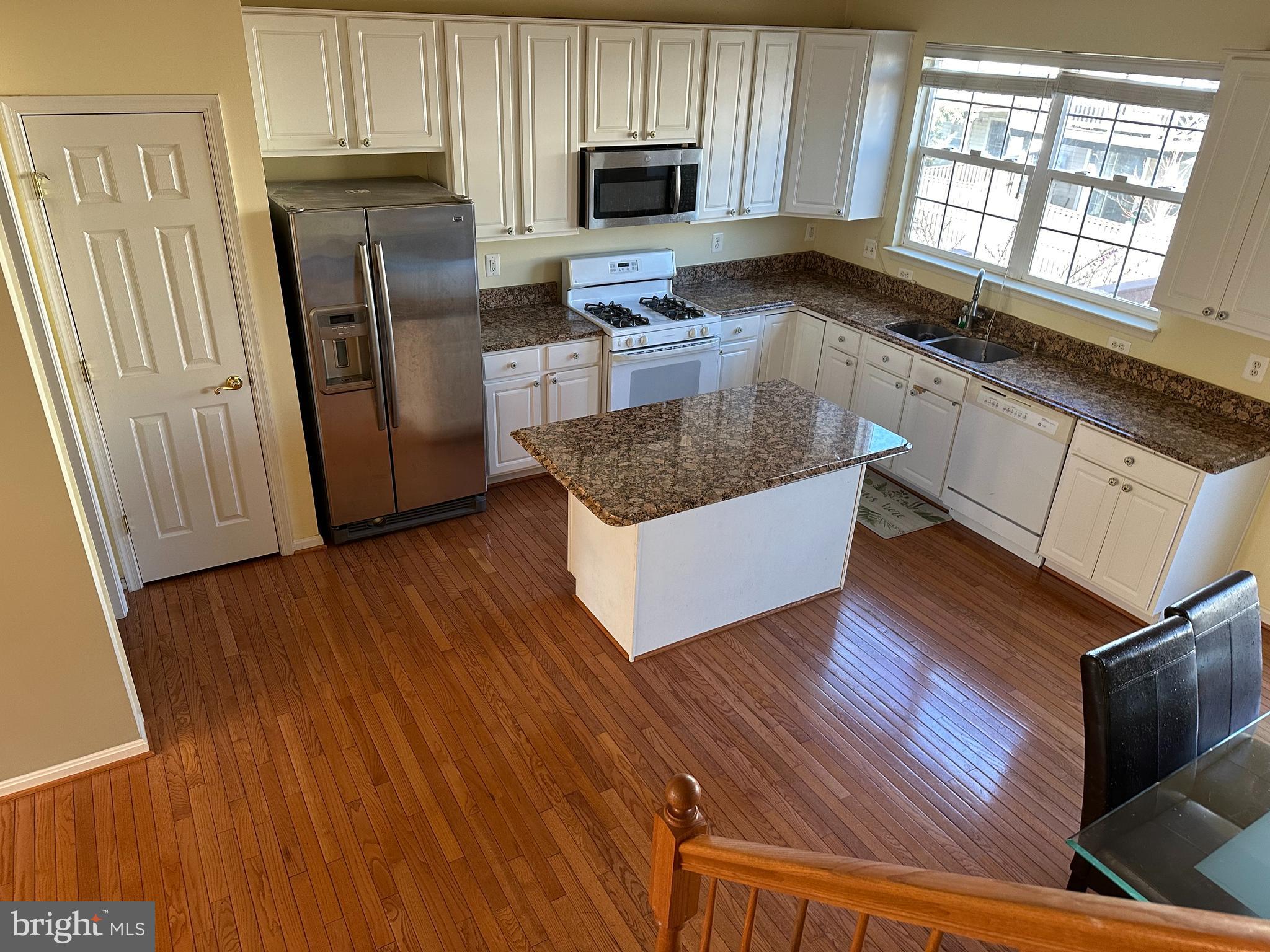 43690 Phelps Ter