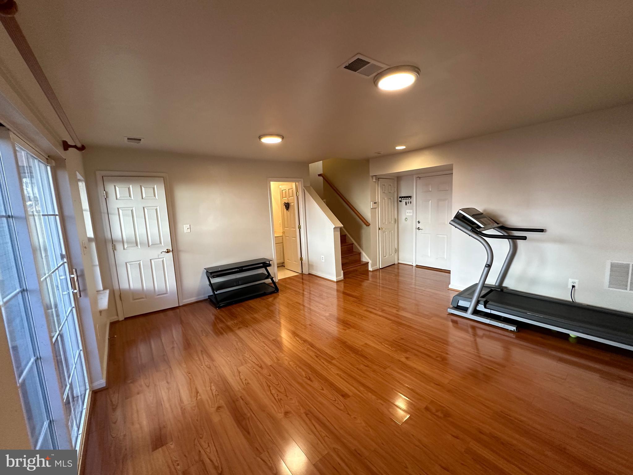 43690 Phelps Ter