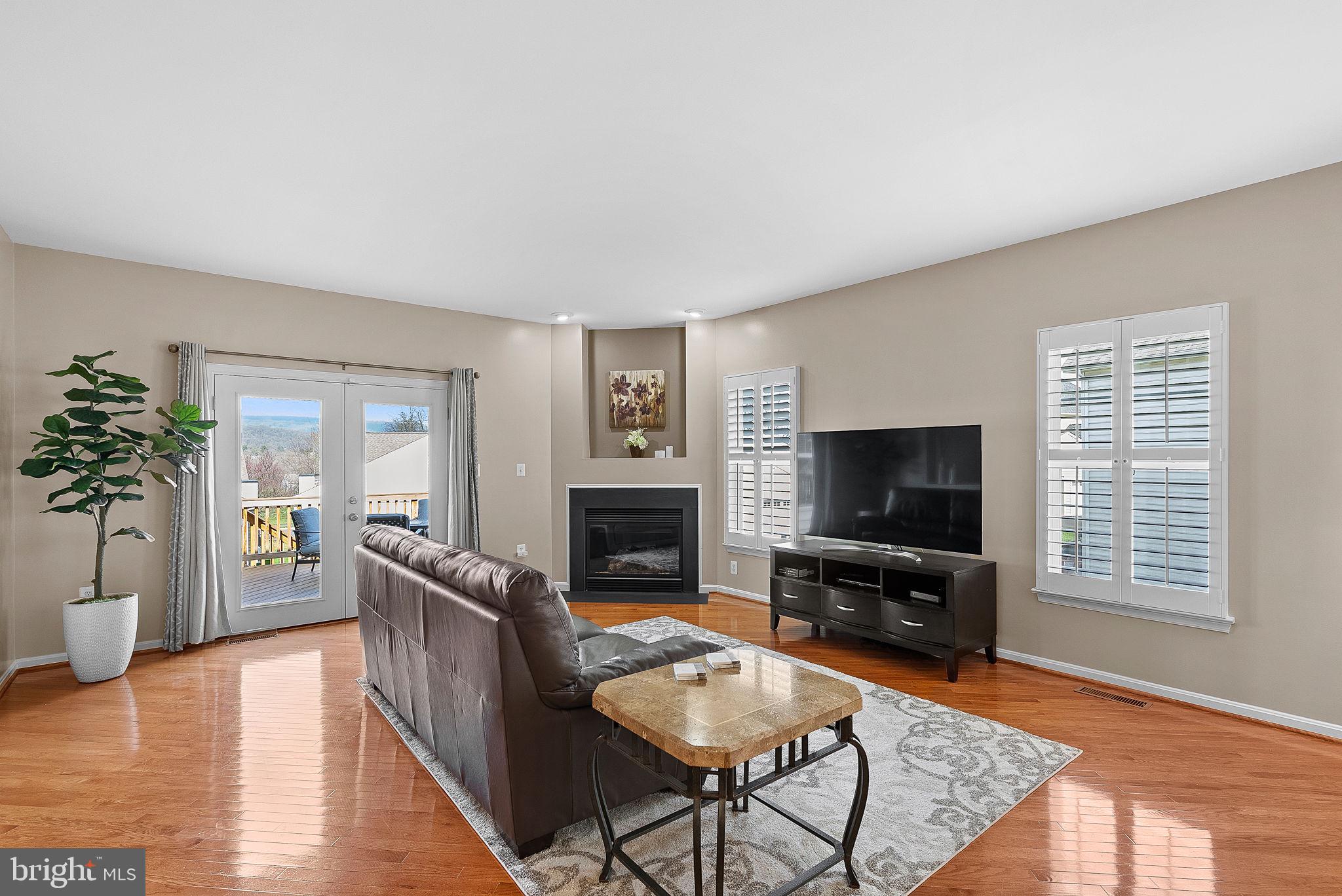 36038 Welland Dr