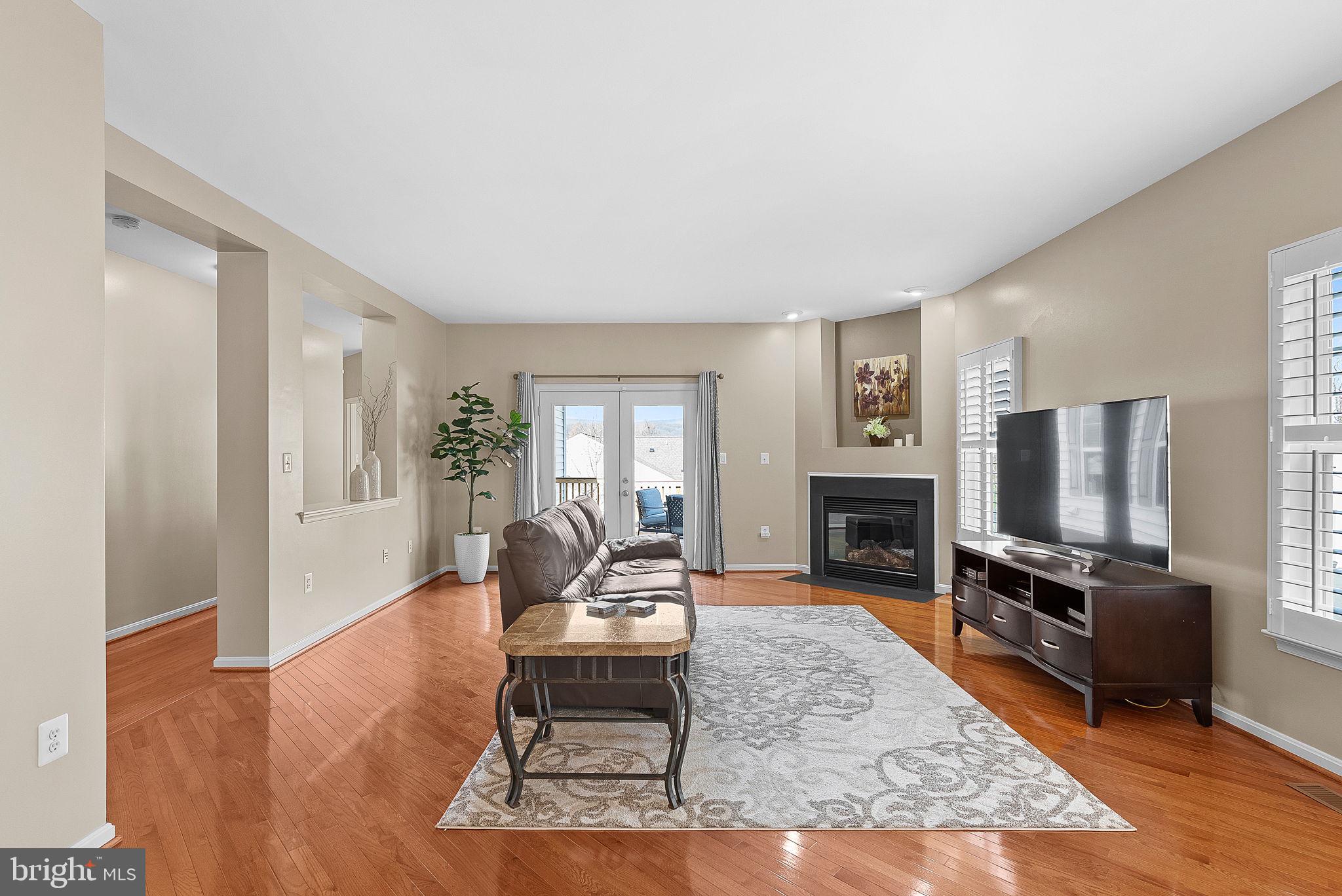 36038 Welland Dr