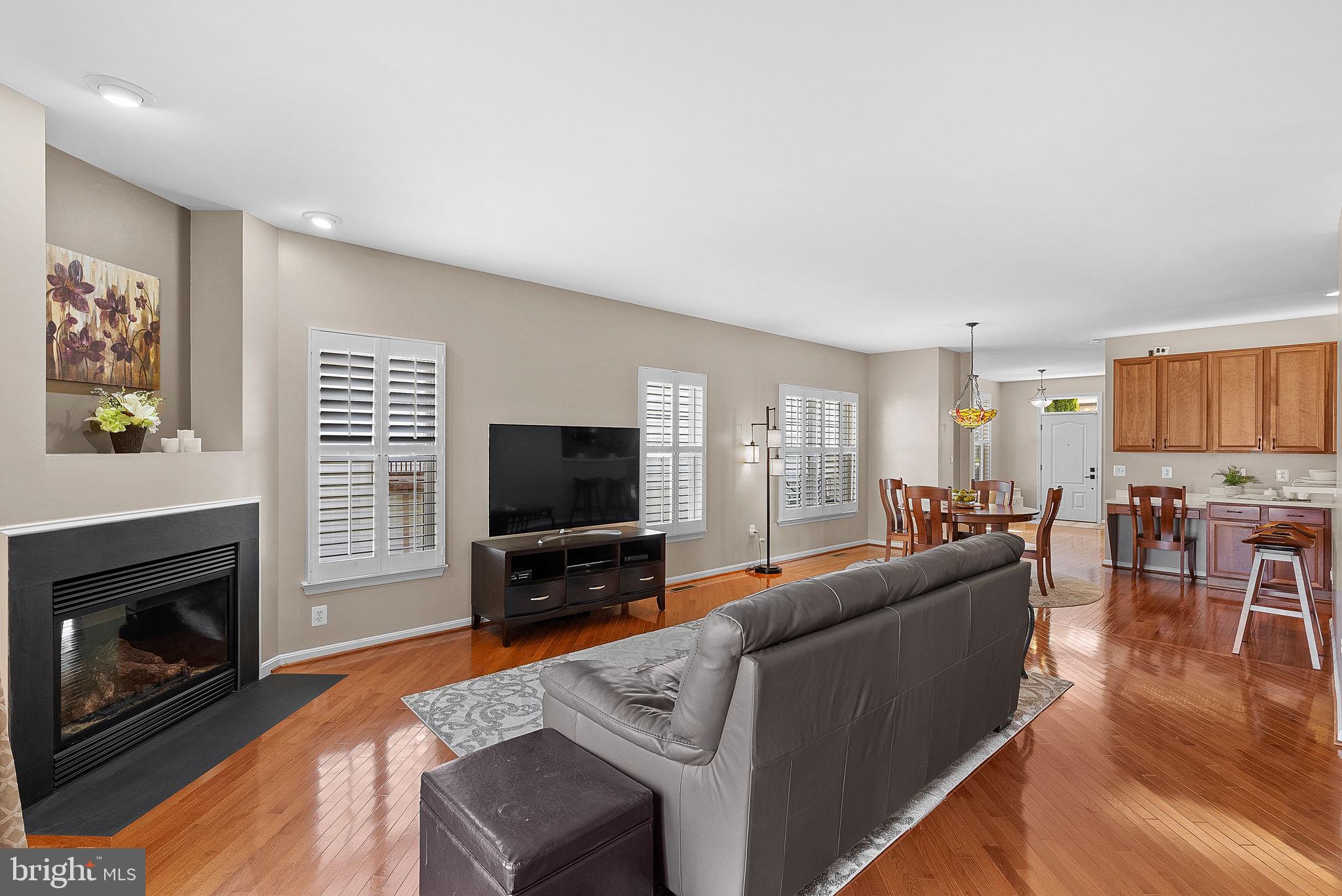 36038 Welland Dr