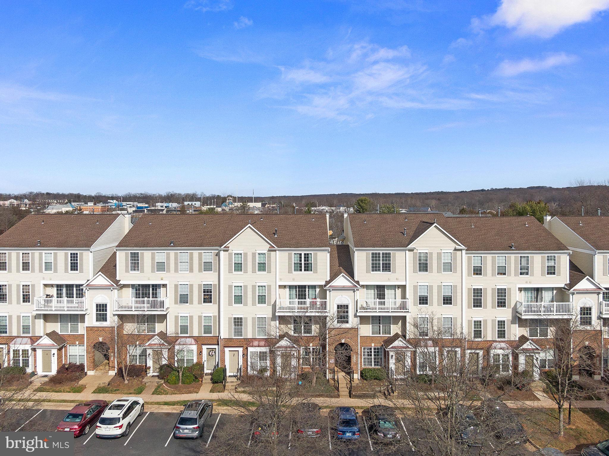 46934 Courtyard Sq #303