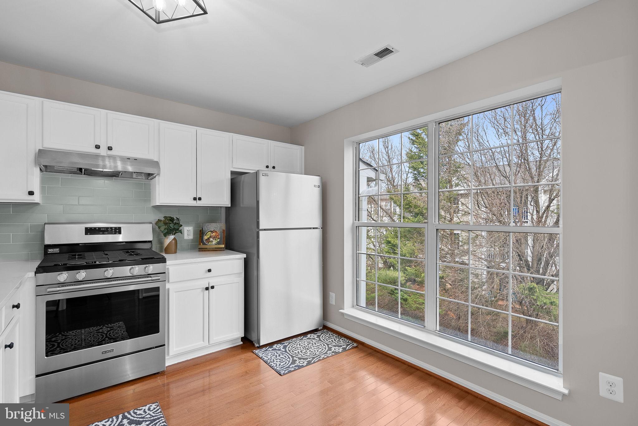46934 Courtyard Sq #303