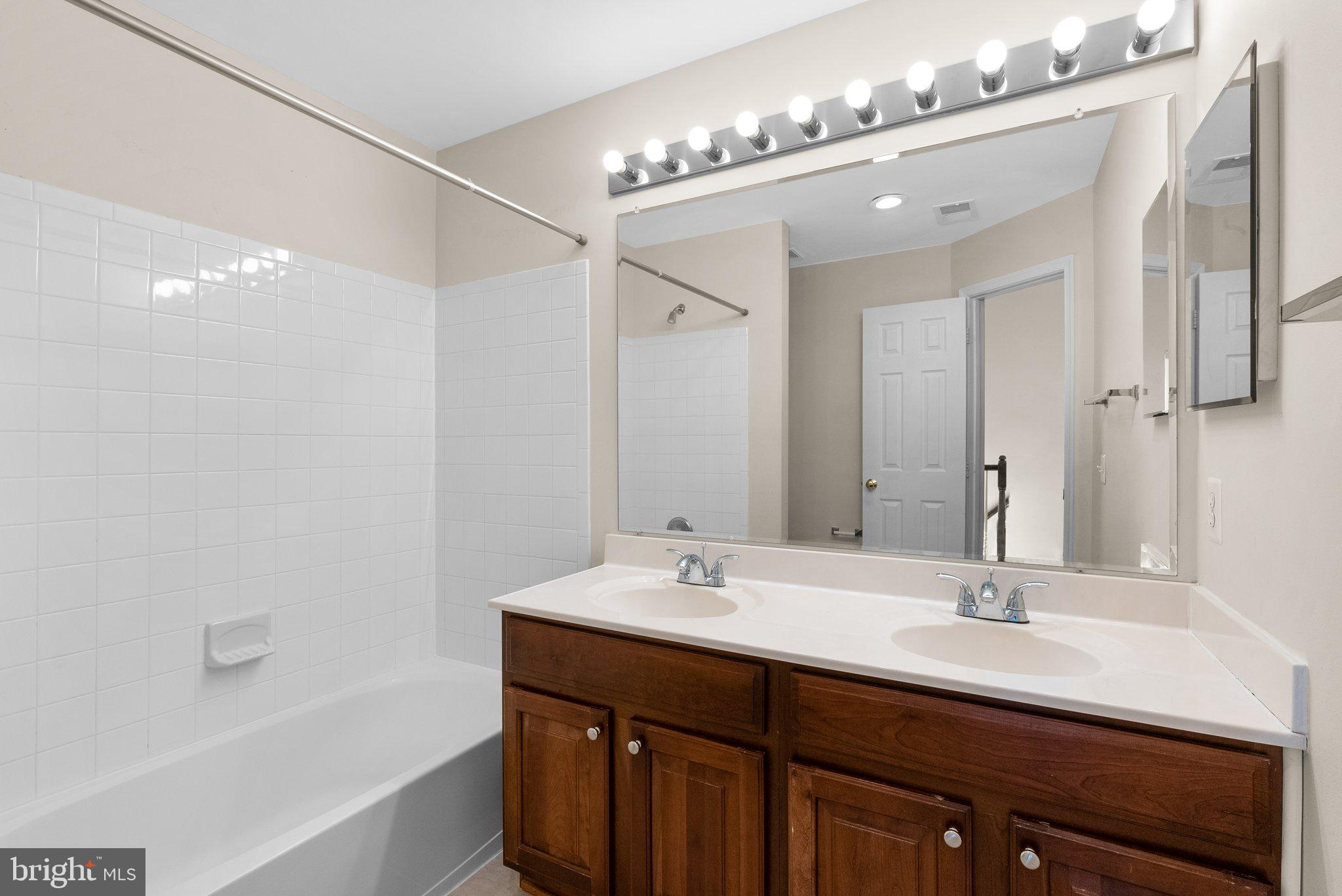 43107 Northlake Overlook Ter