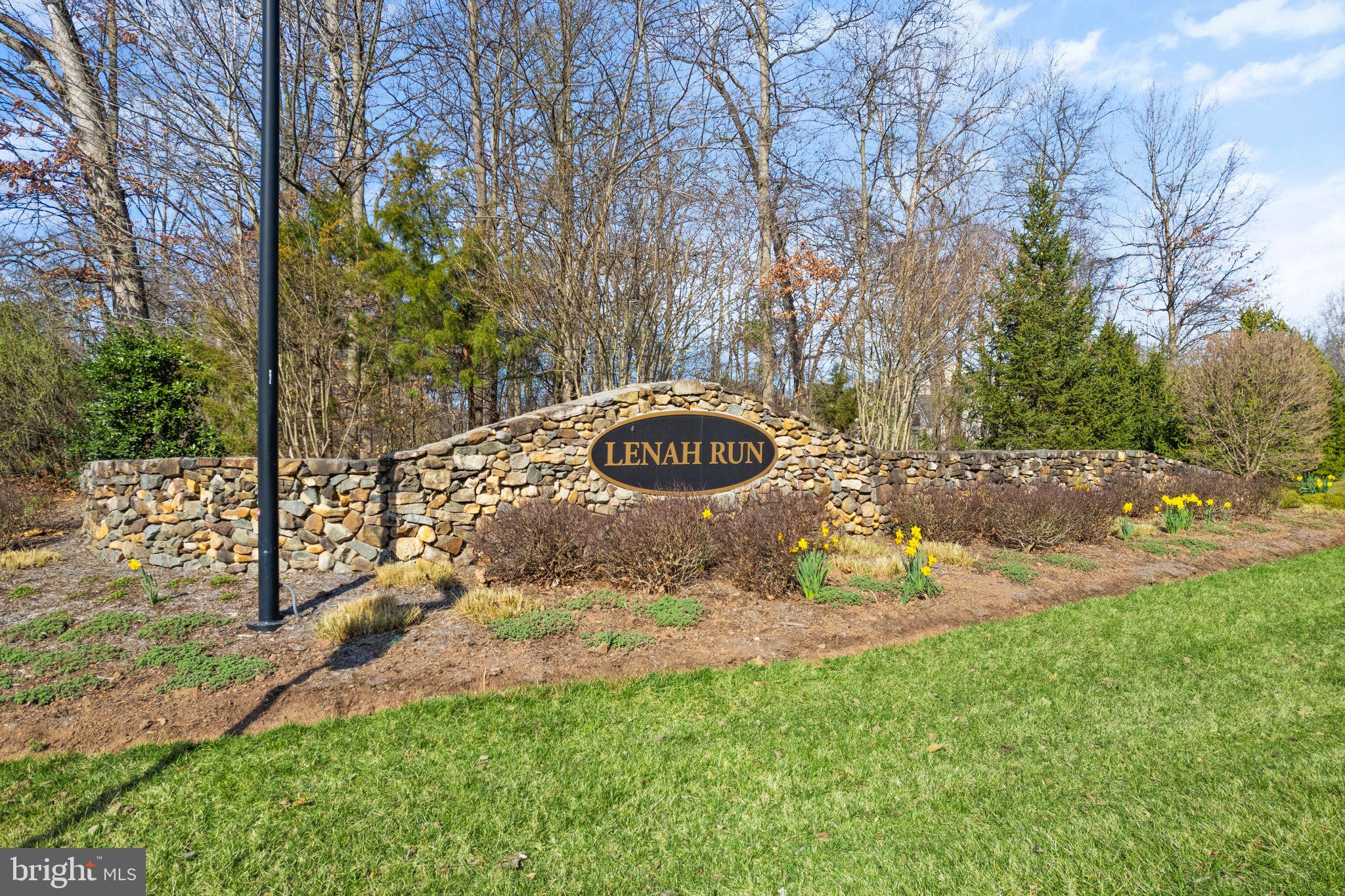 Lenah Rd