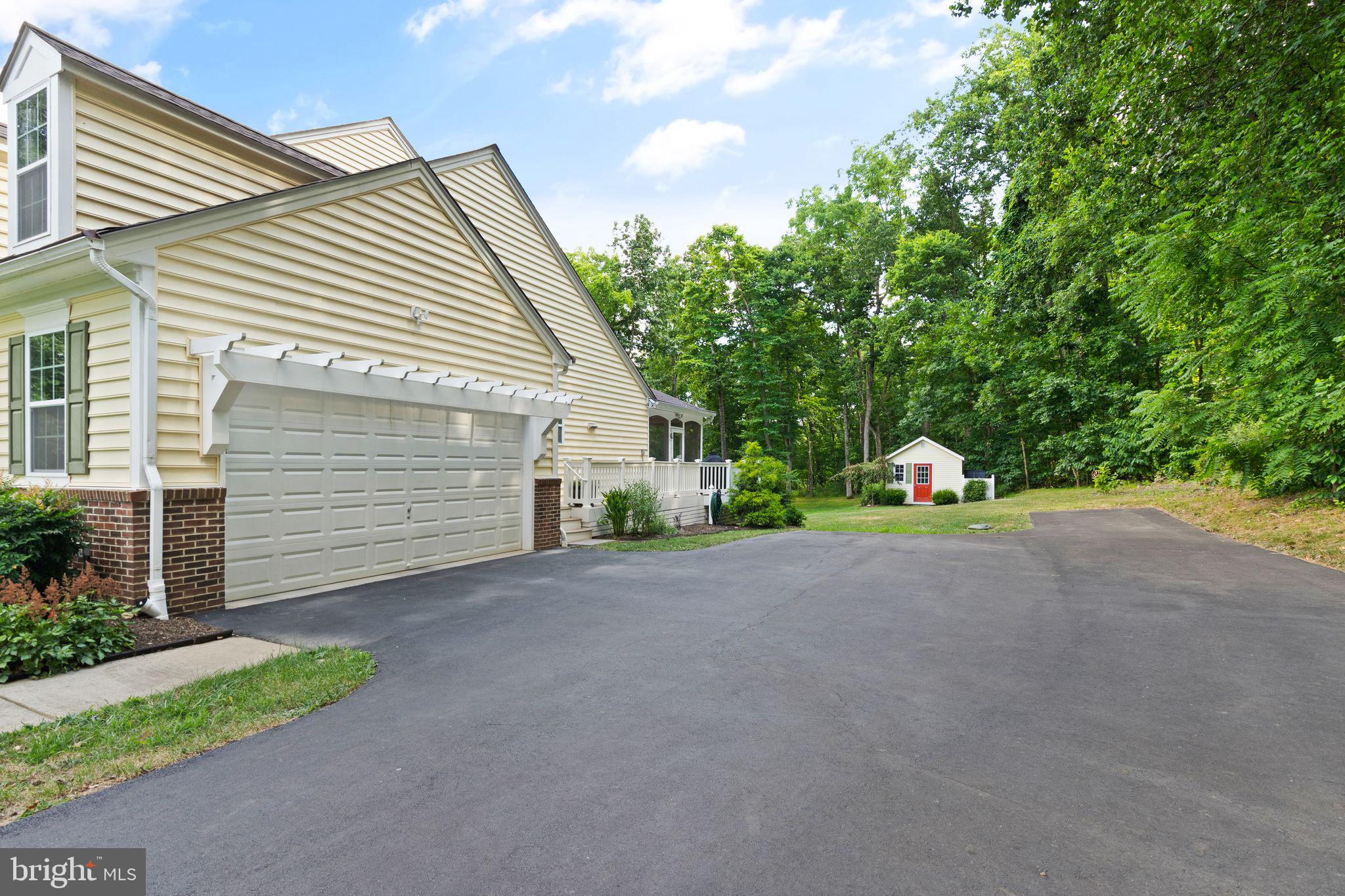37123 Walnut Ridge Pl