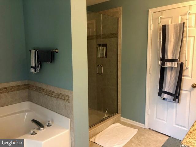 811 W Country Club Dr