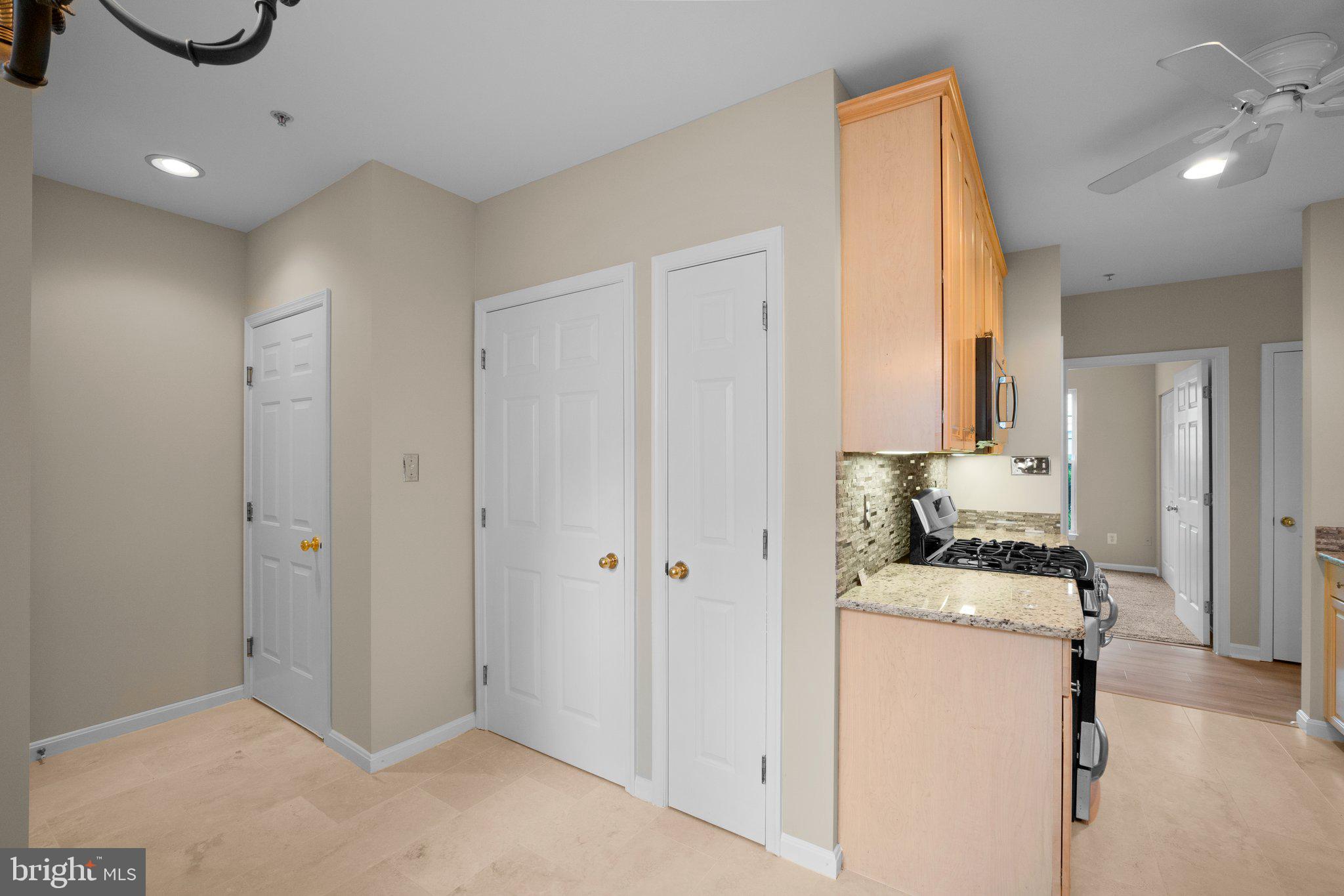25260 Lake Shore Sq #101