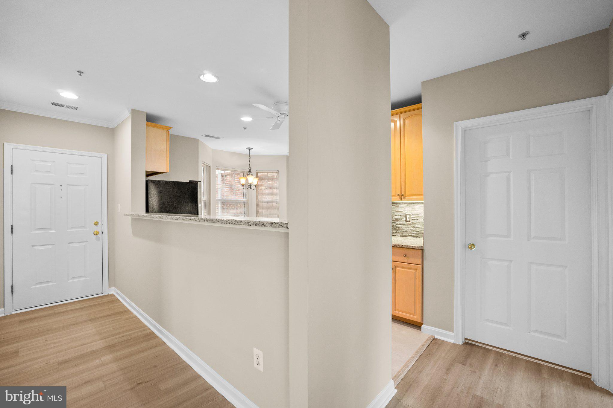 25260 Lake Shore Sq #101