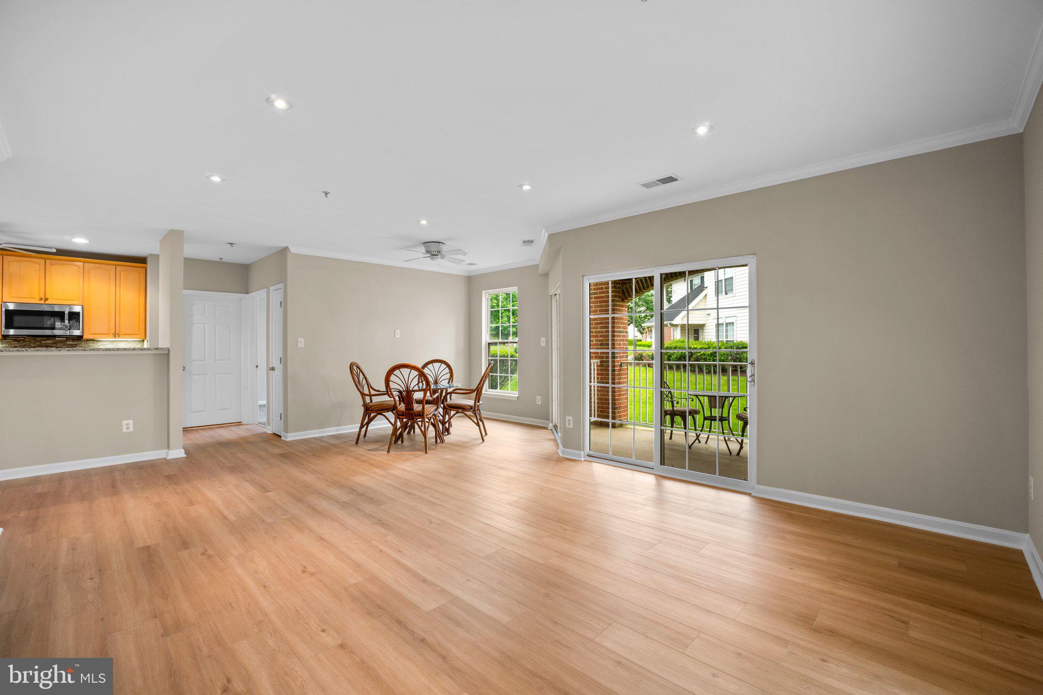 25260 Lake Shore Sq #101