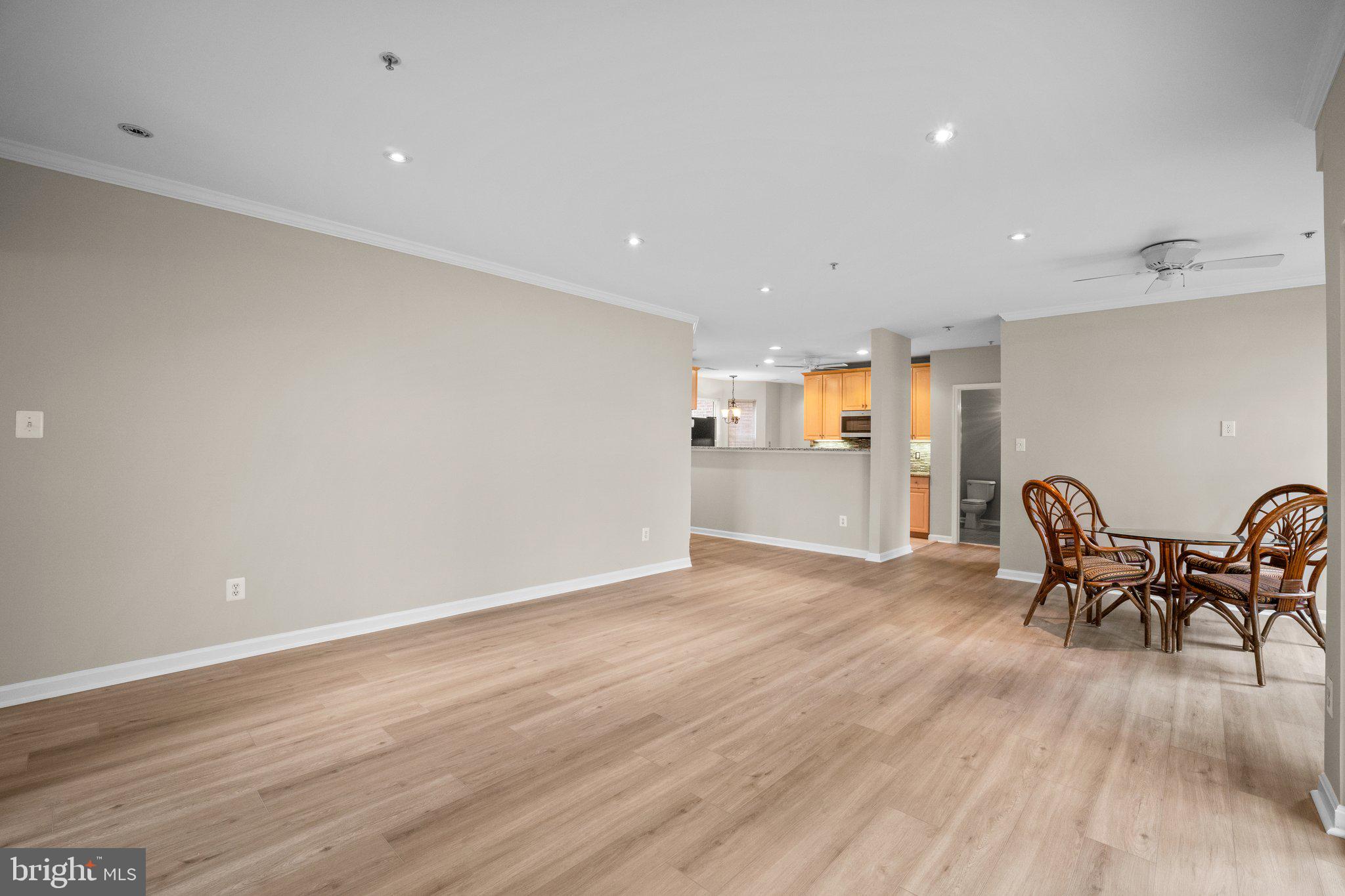 25260 Lake Shore Sq #101