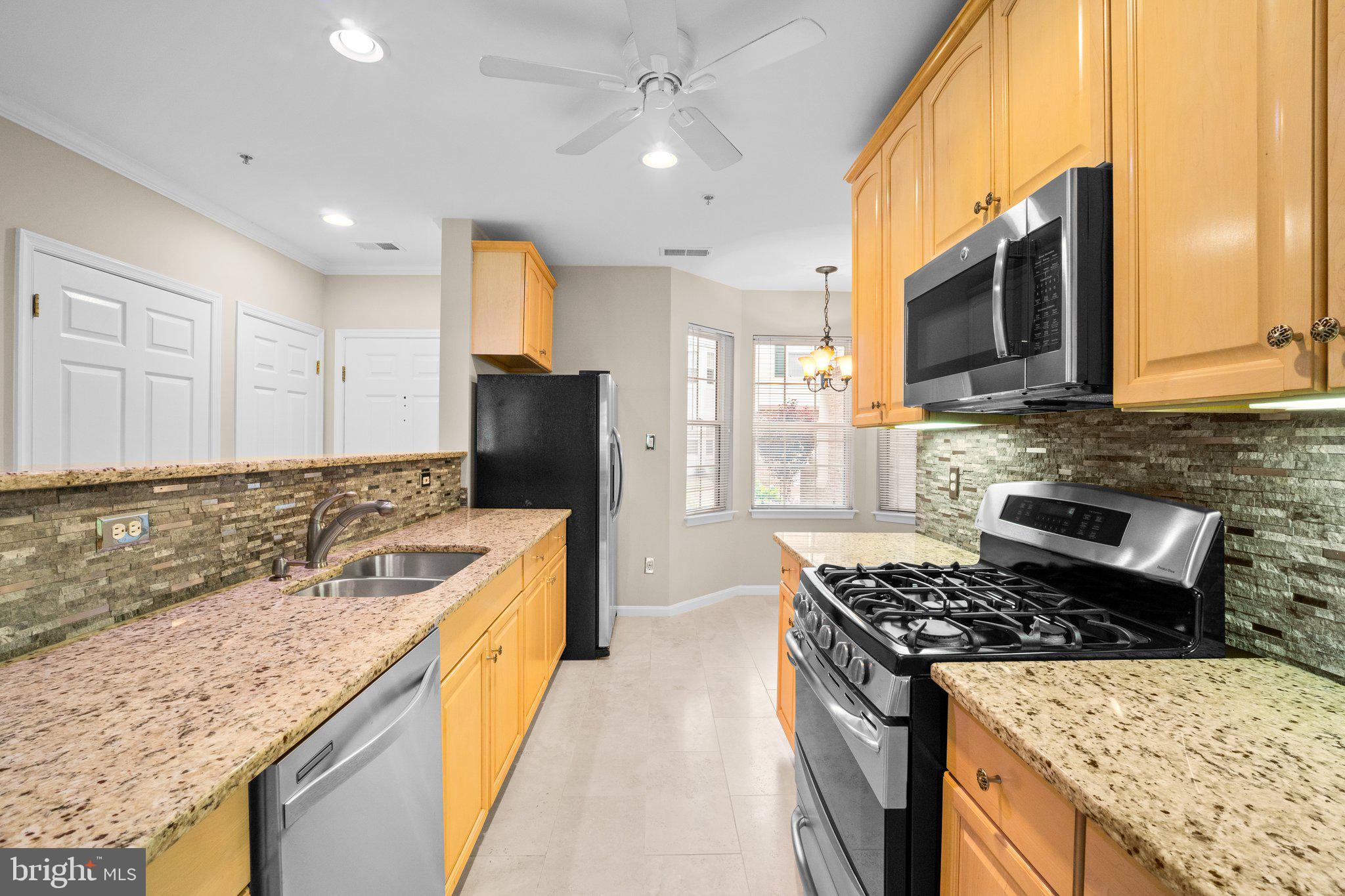 25260 Lake Shore Sq #101