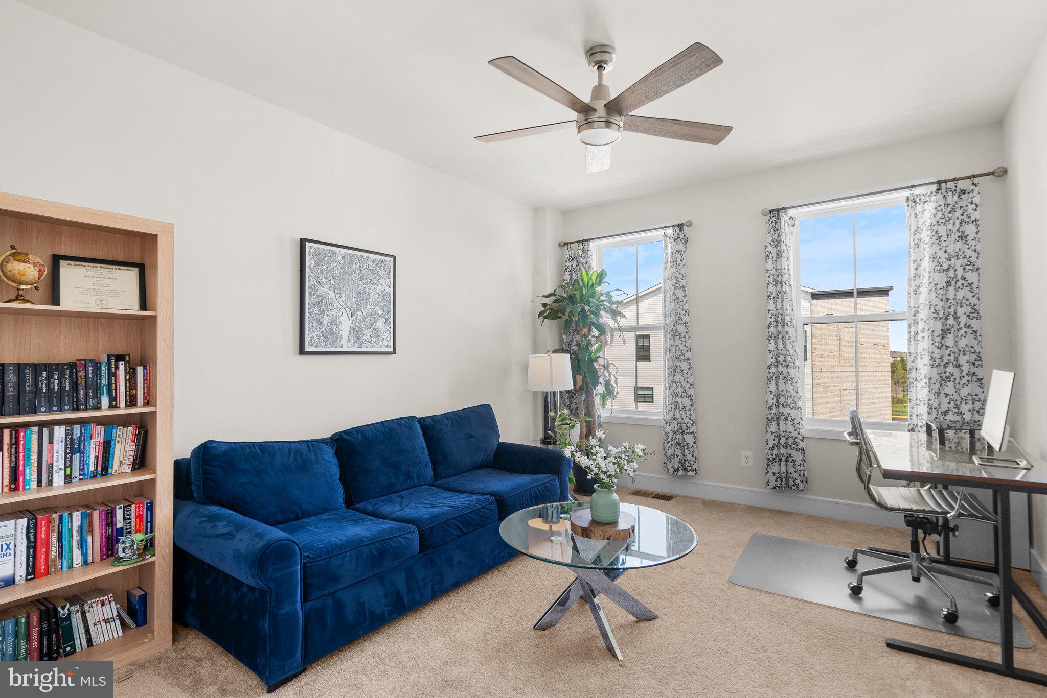 43252 Farringdon Sq