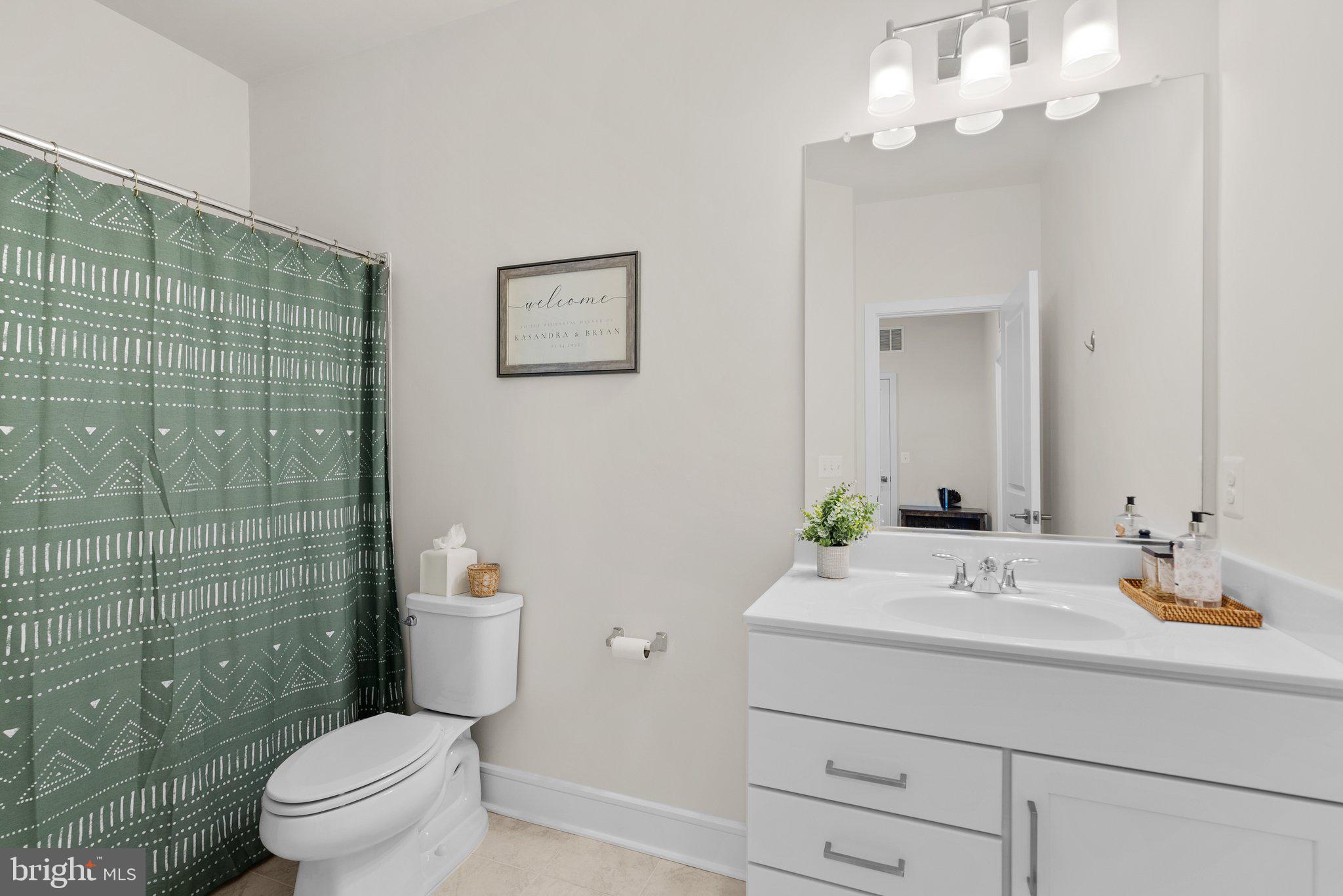 43252 Farringdon Sq