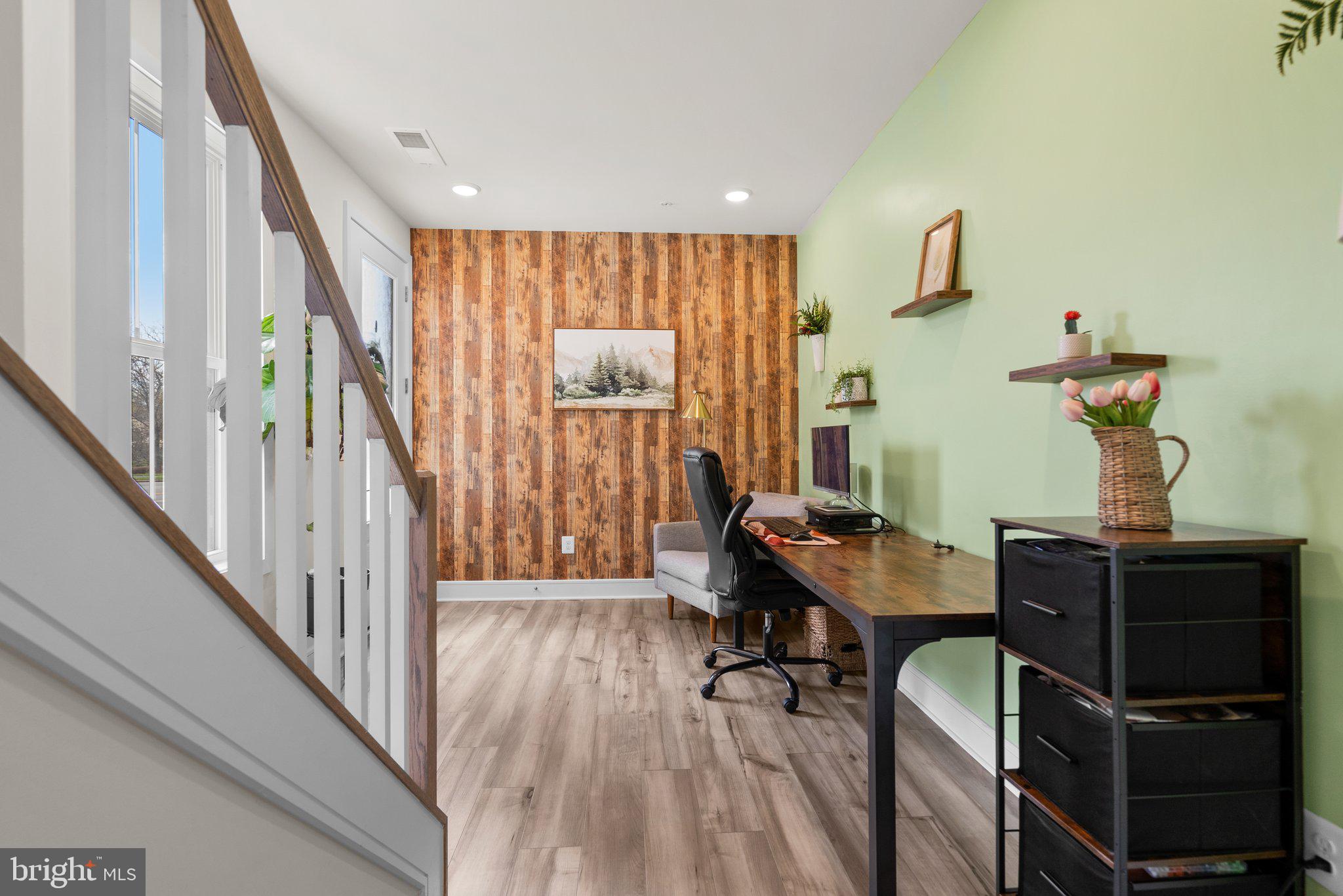 43252 Farringdon Sq
