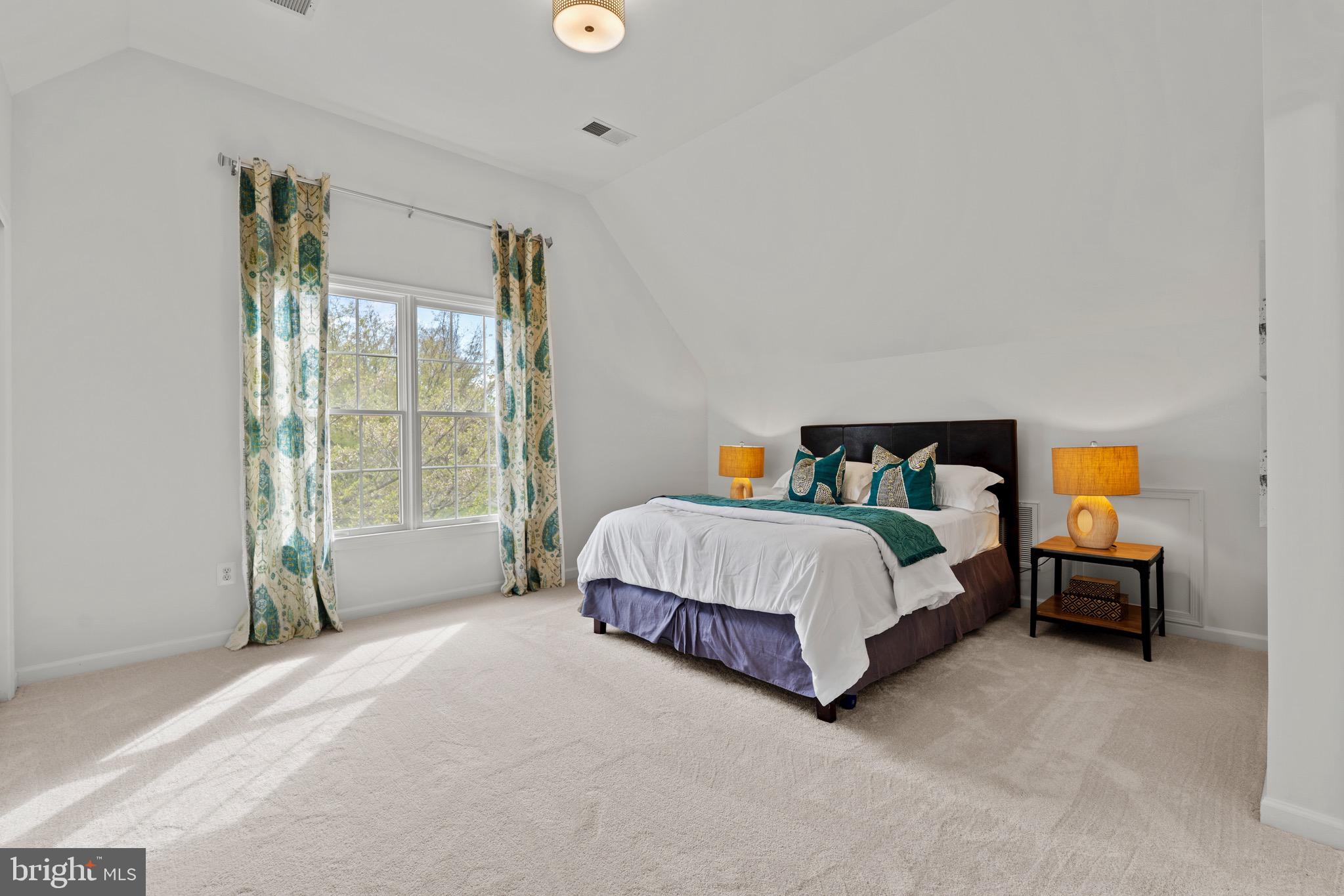 43576 Warden Dr