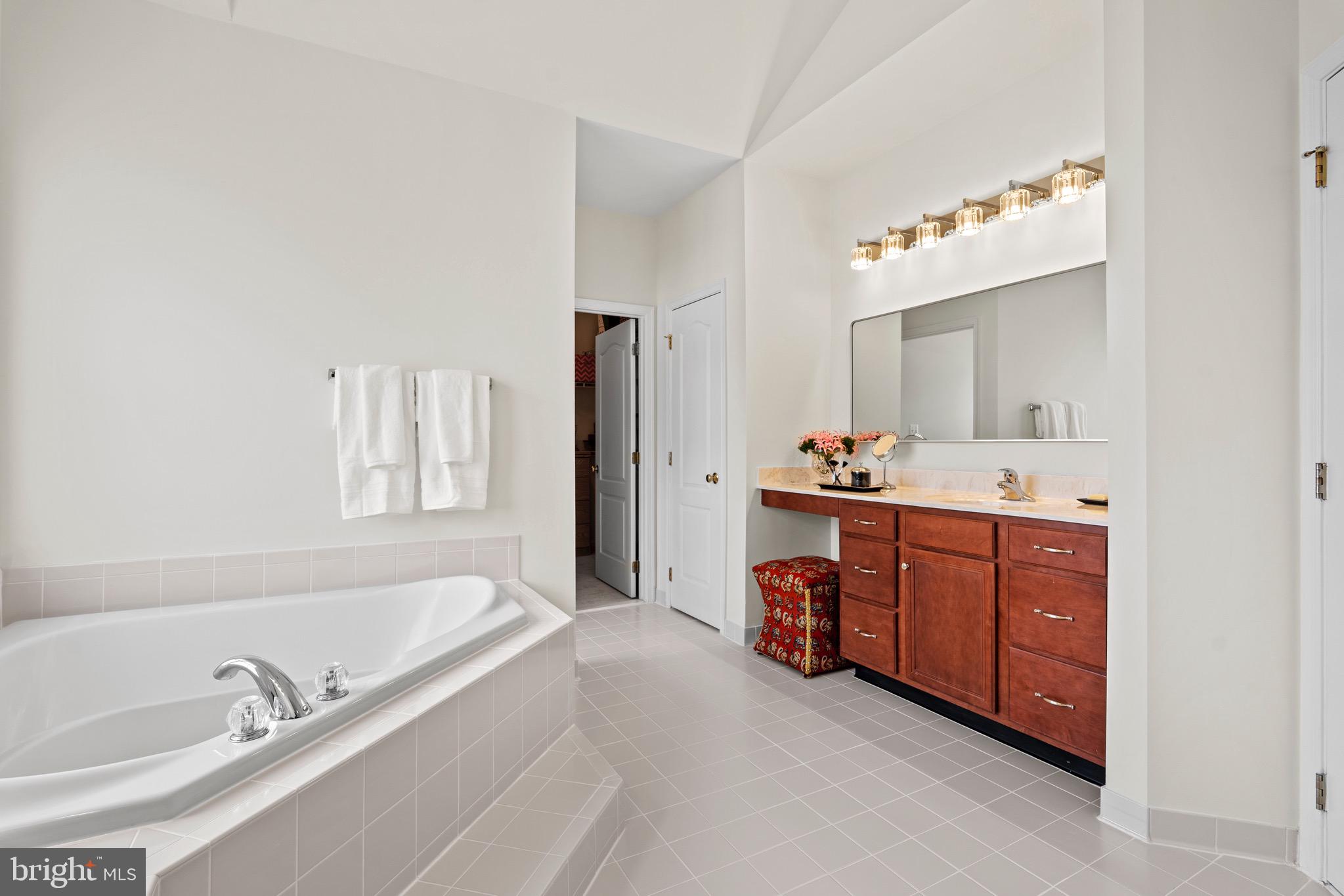 43576 Warden Dr