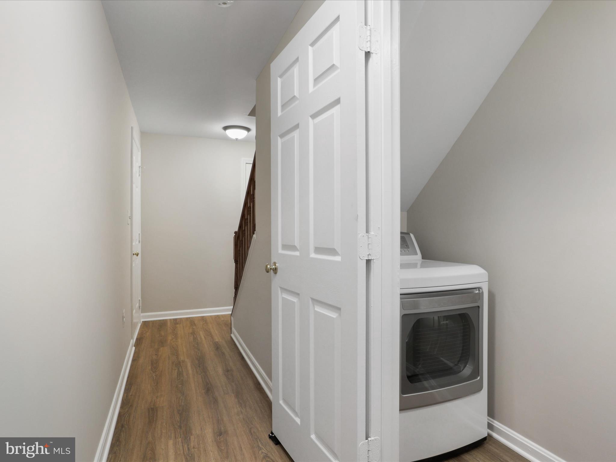 21566 Bankbarn Ter