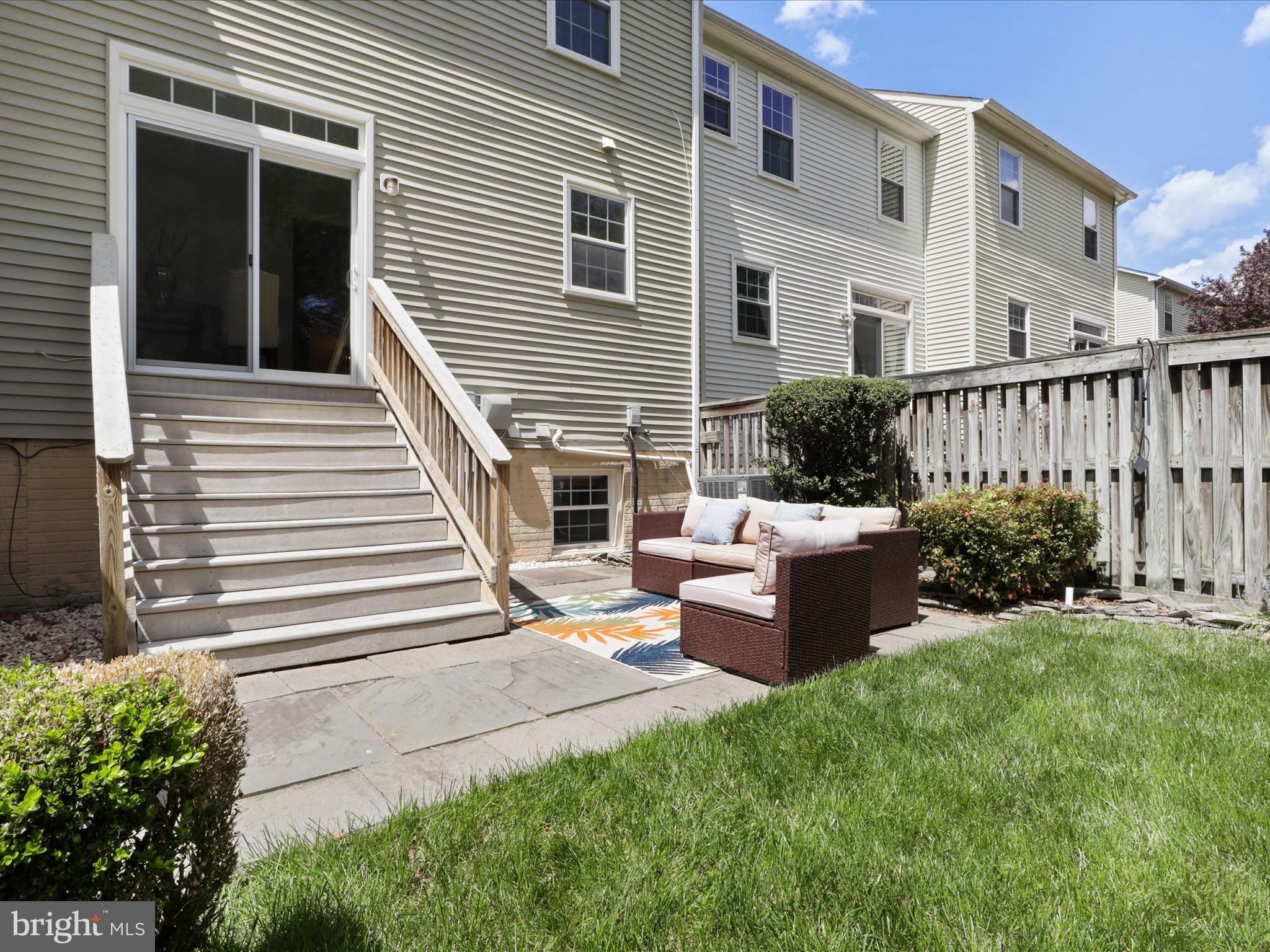 21566 Bankbarn Ter