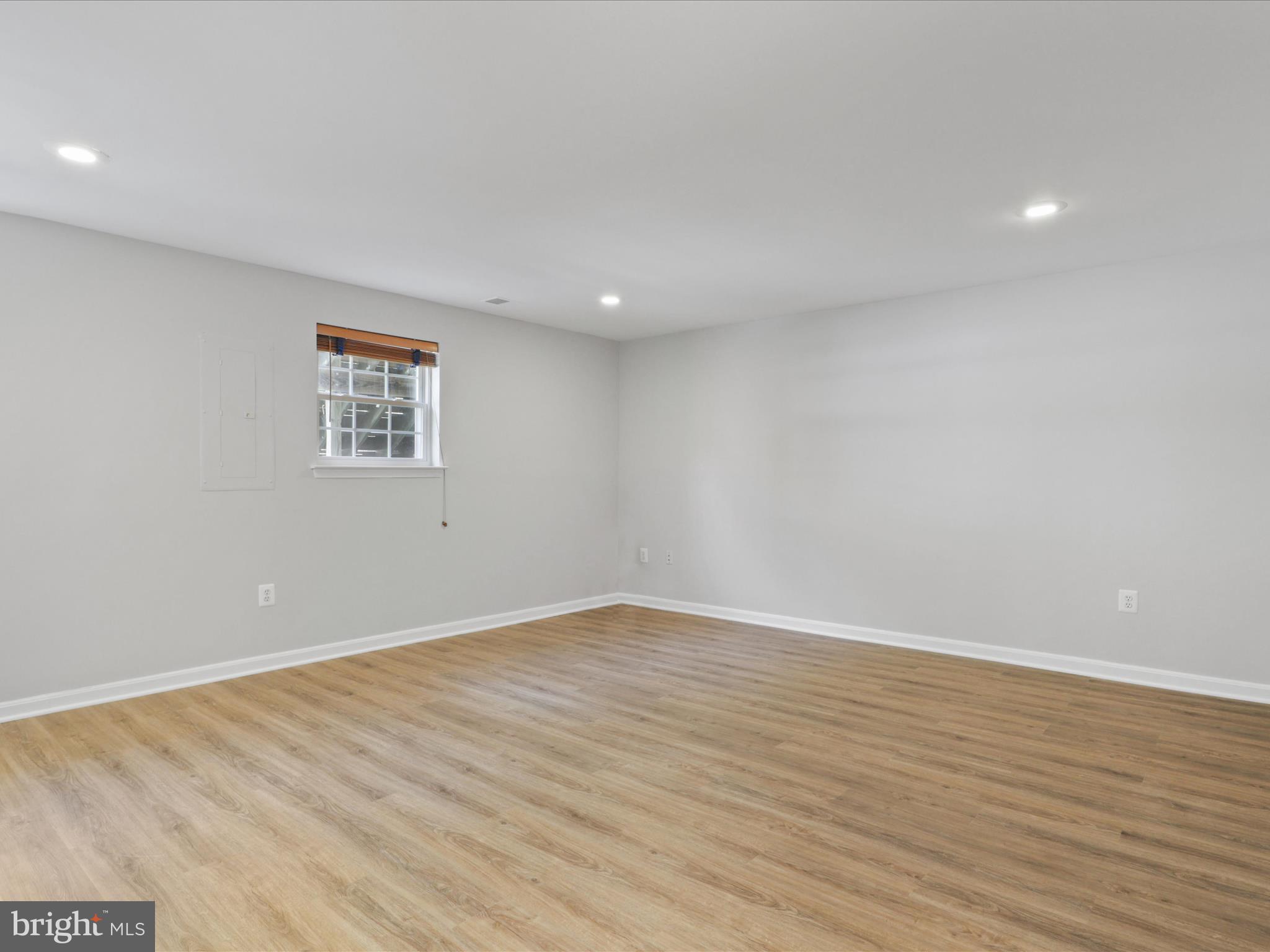 21566 Bankbarn Ter
