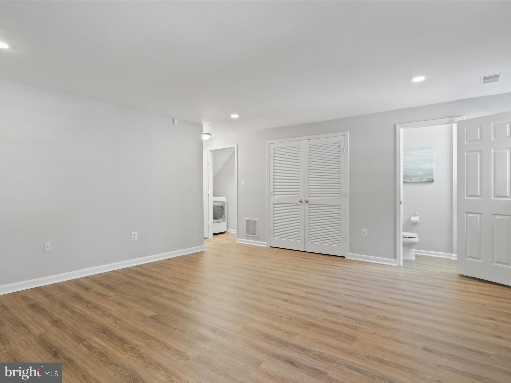 21566 Bankbarn Ter
