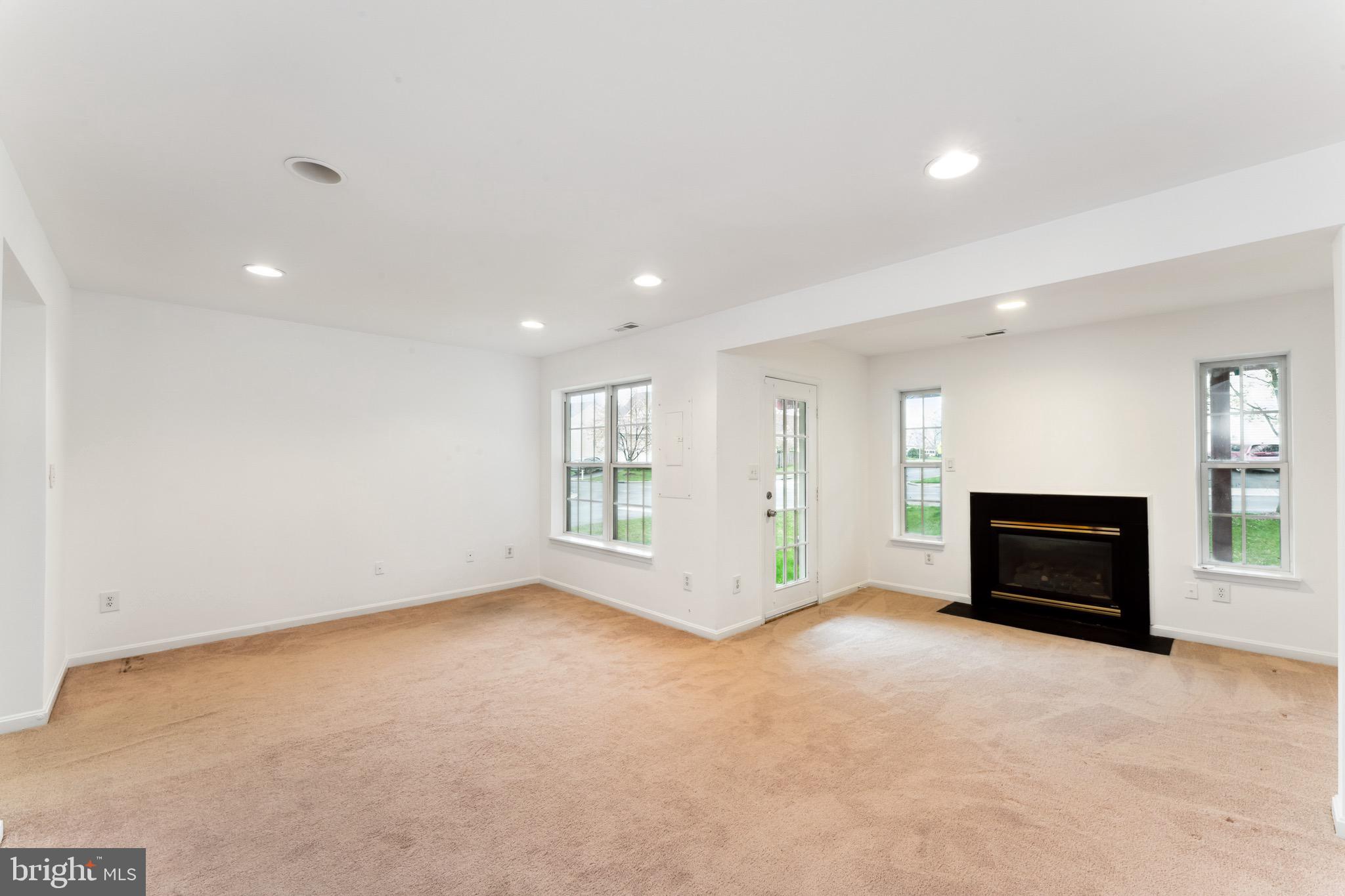 43460 Greenwich Sq