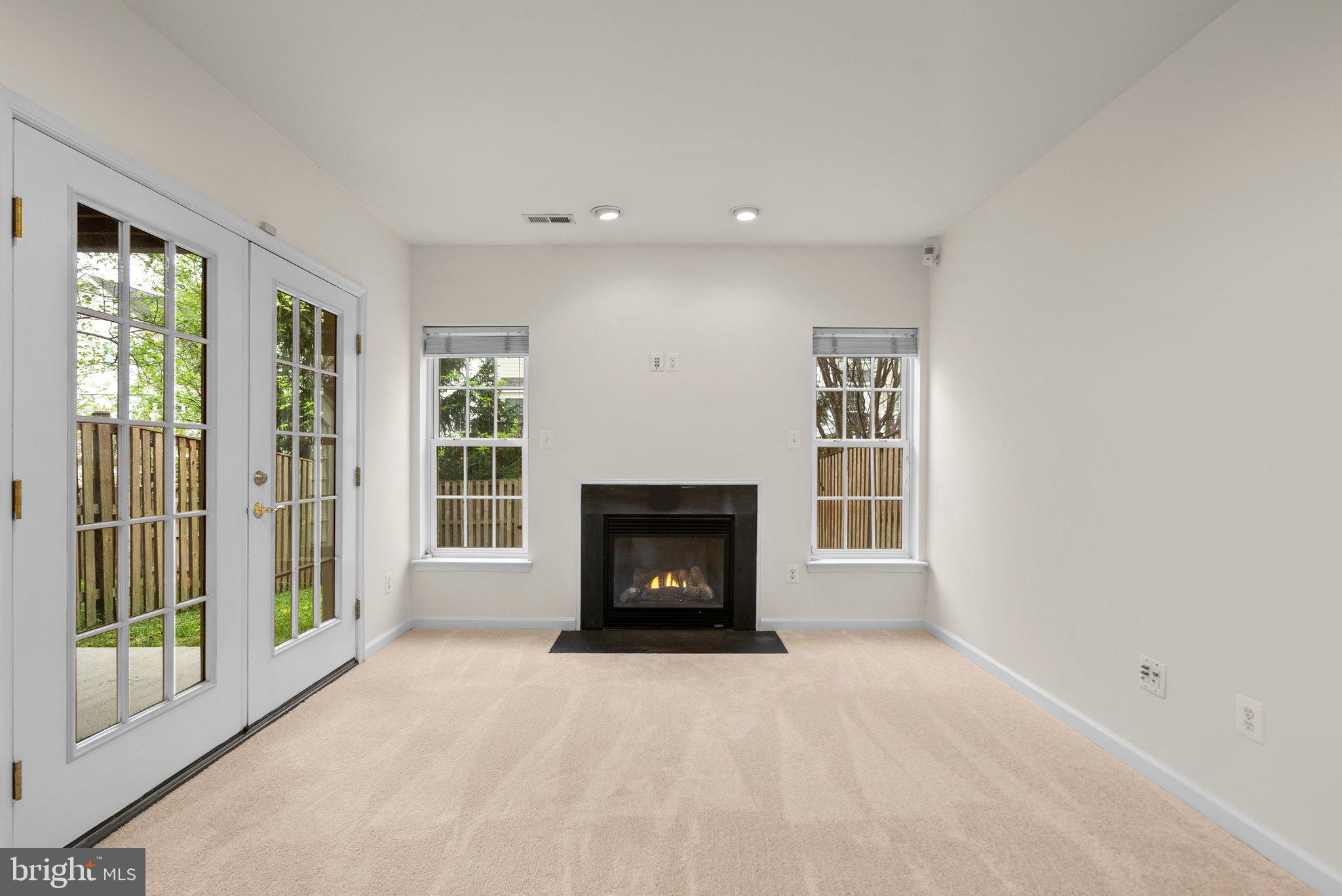 43764 Smith Ferry Sq