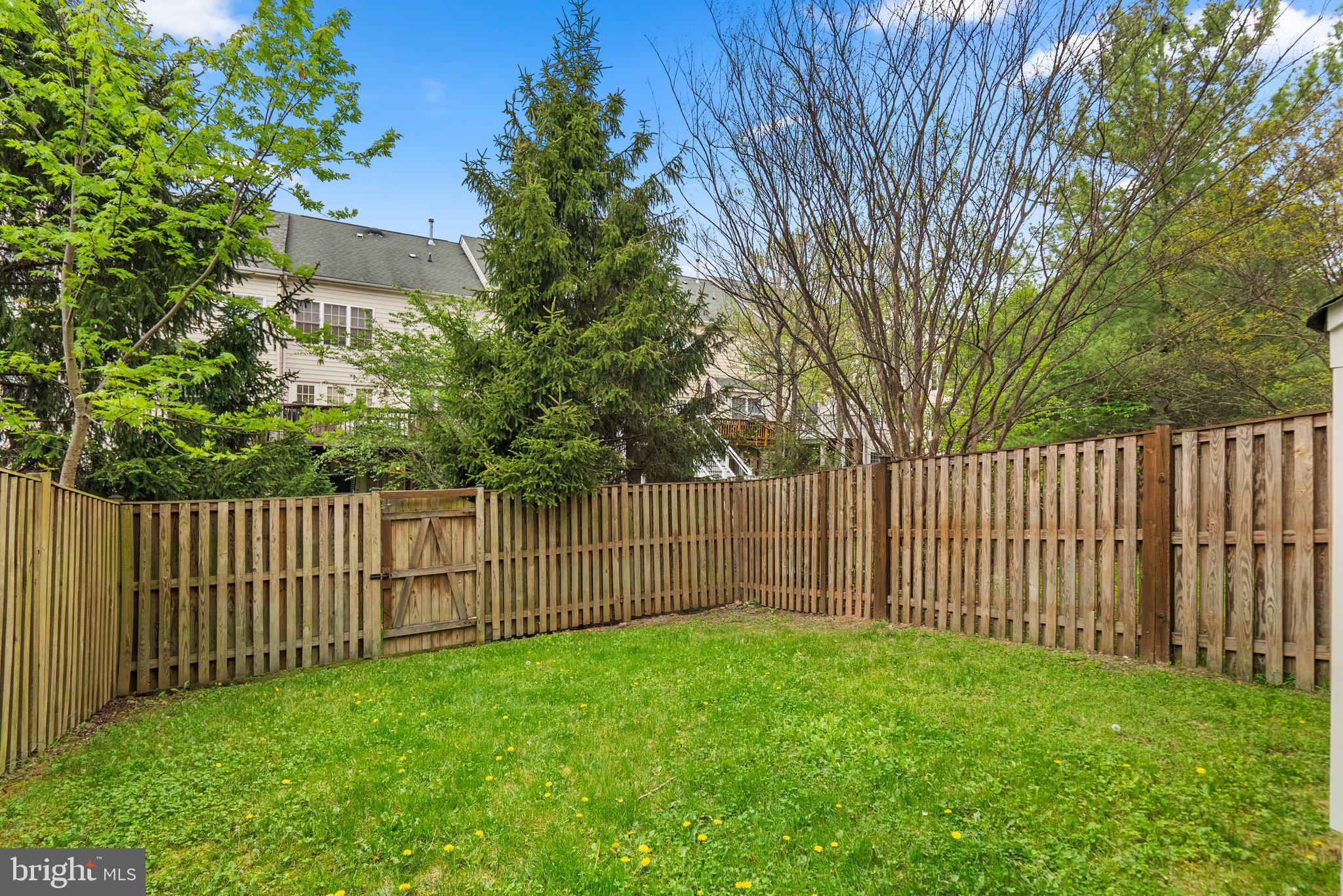 43764 Smith Ferry Sq