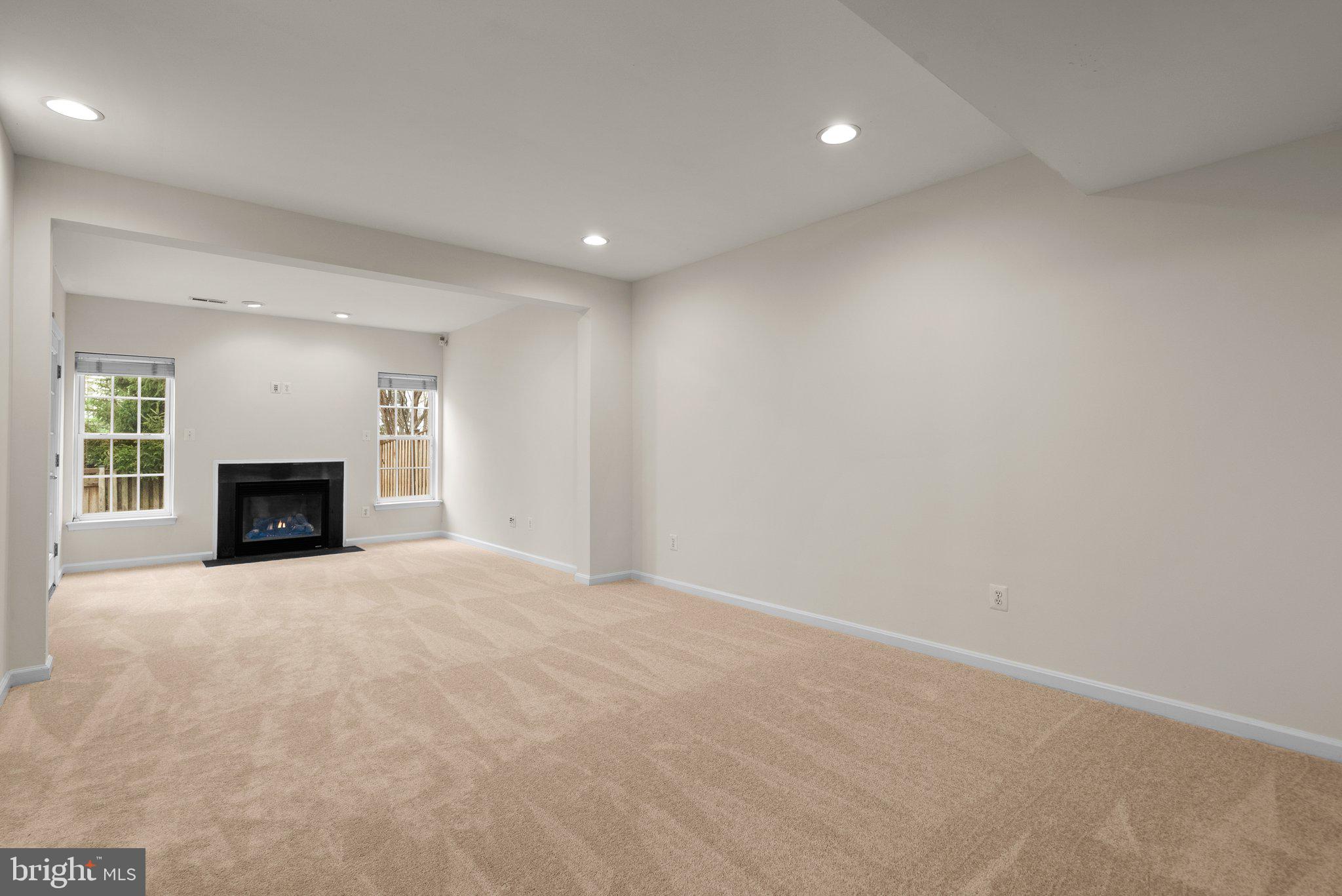43764 Smith Ferry Sq