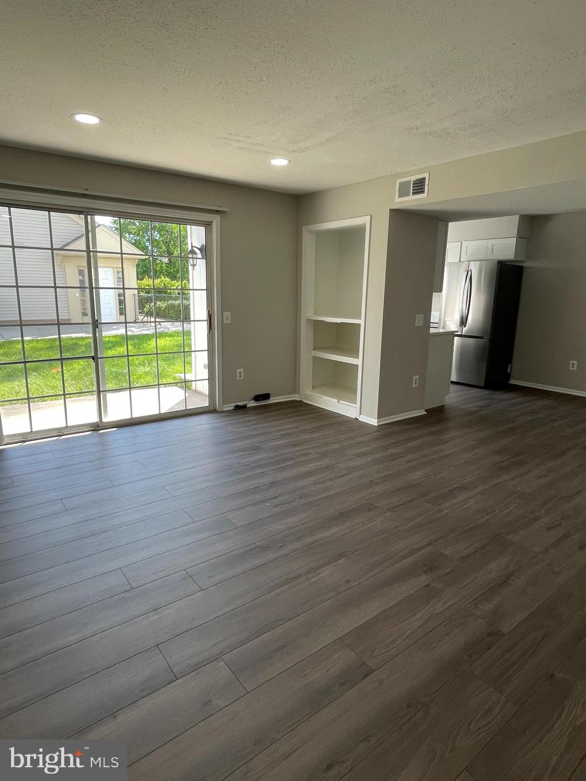 102 Fort Evans Rd SE #B