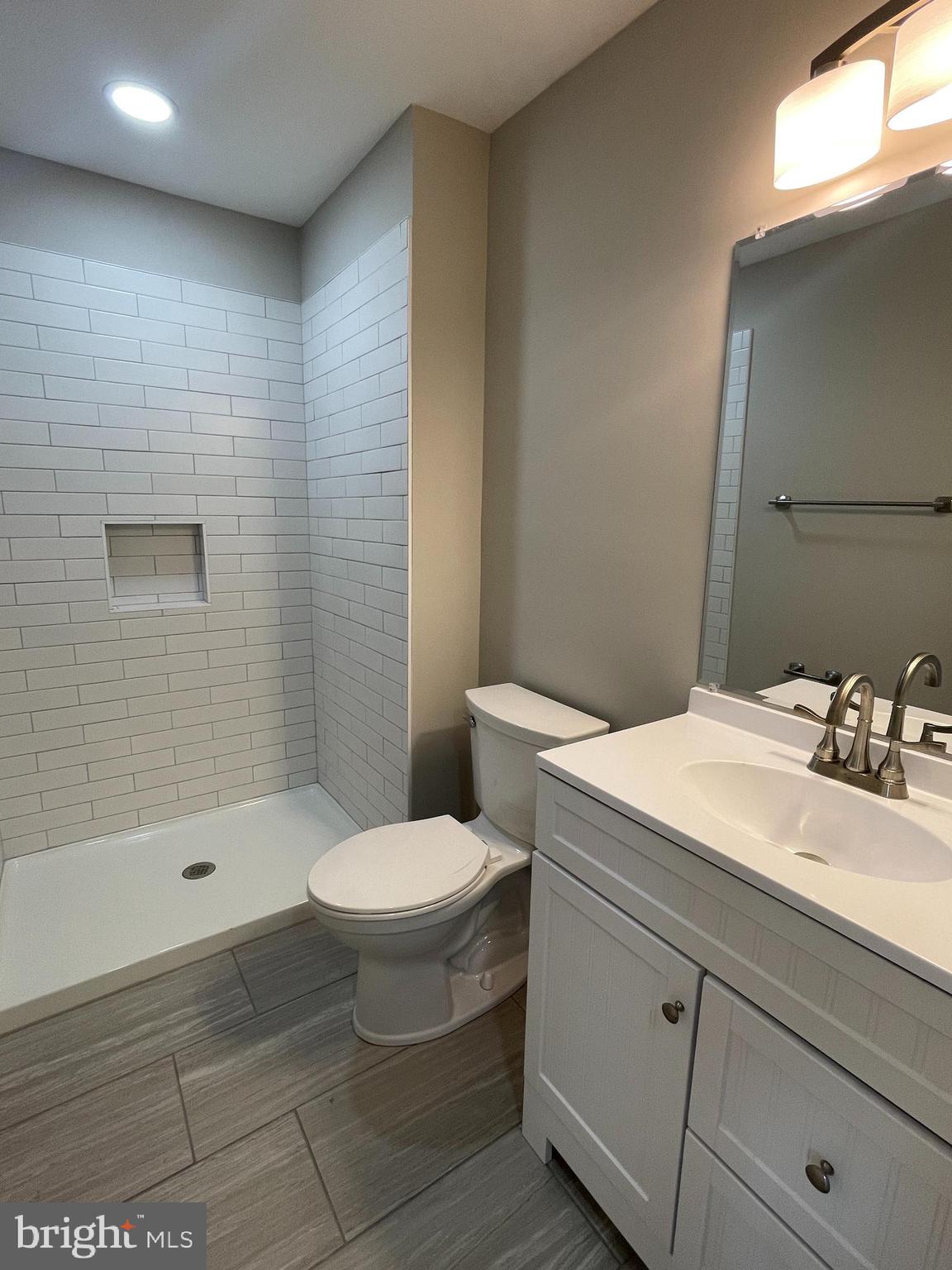 102 Fort Evans Rd SE #B