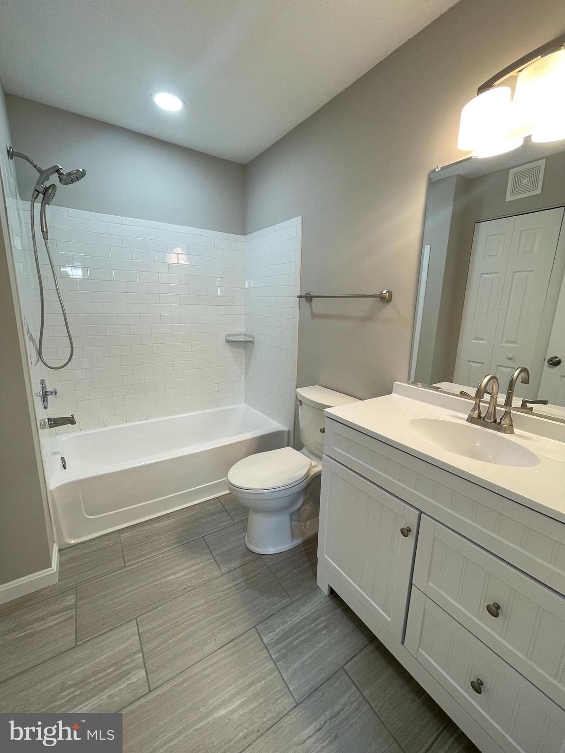 102 Fort Evans Rd SE #B