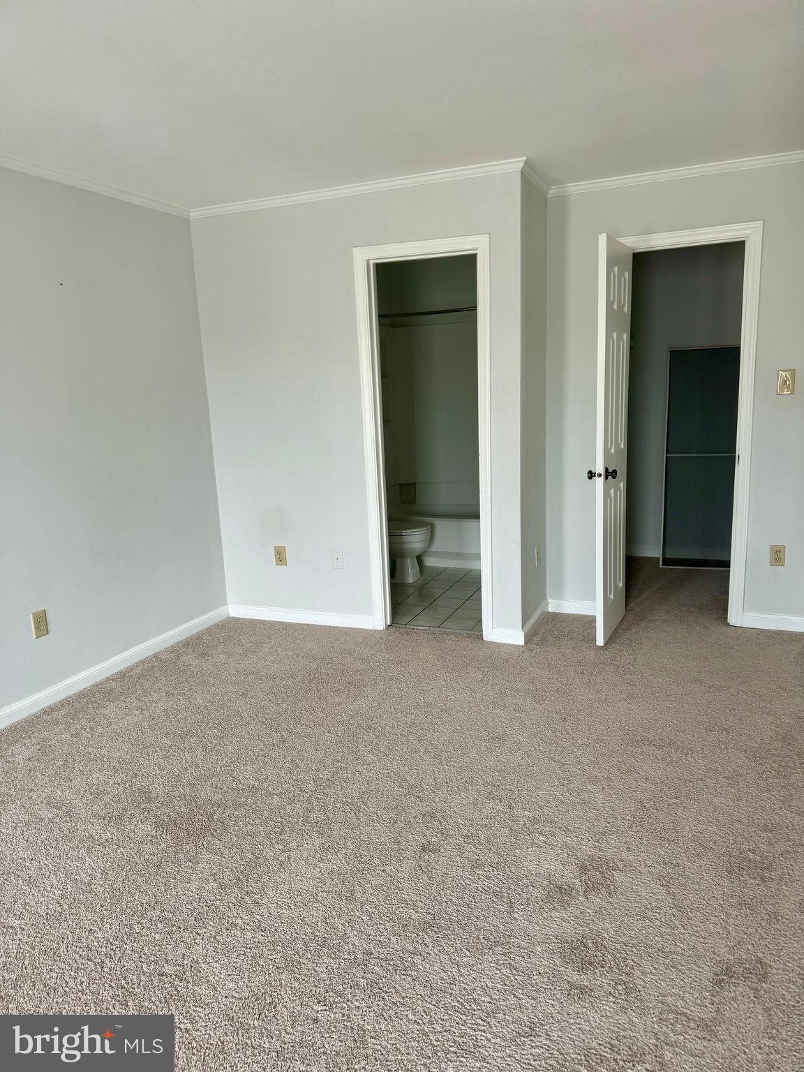 243 Loudoun St #I