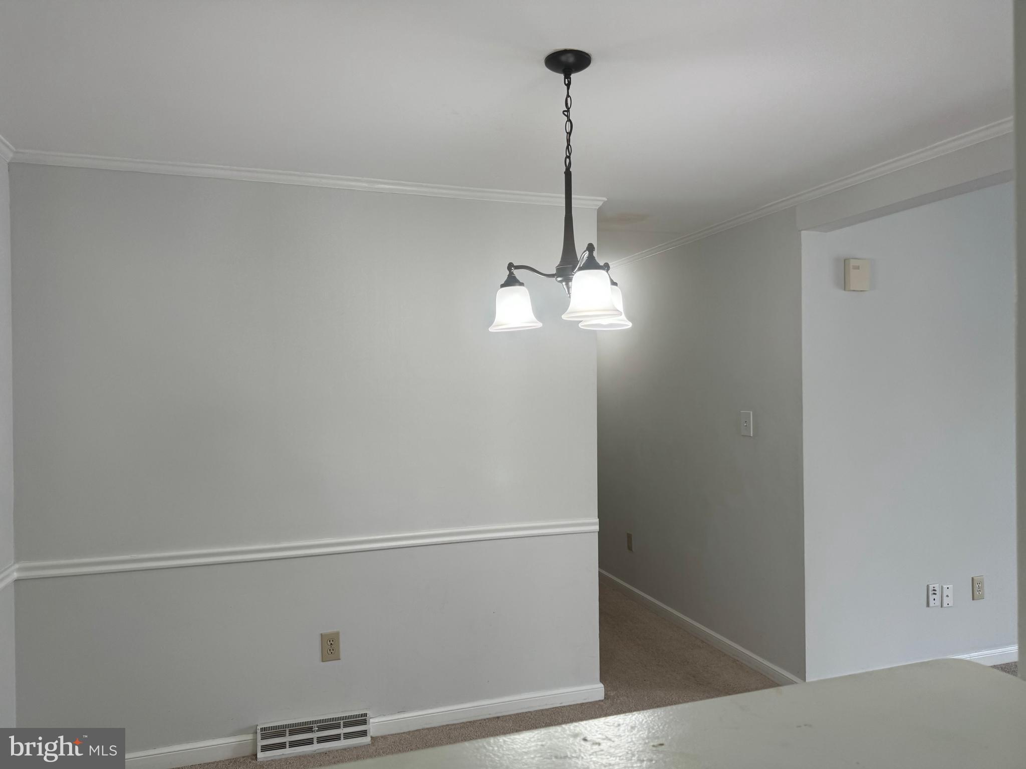 243 Loudoun St #I