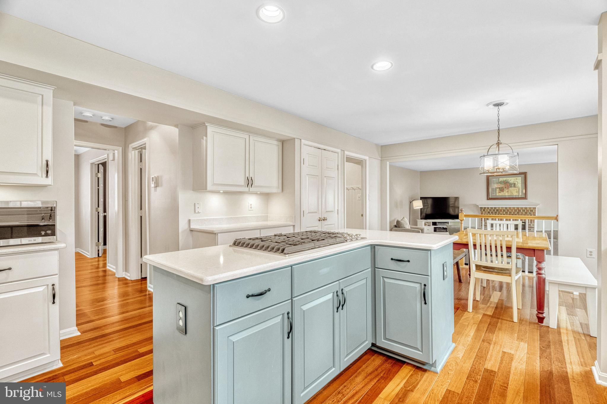 43858 Amity Pl
