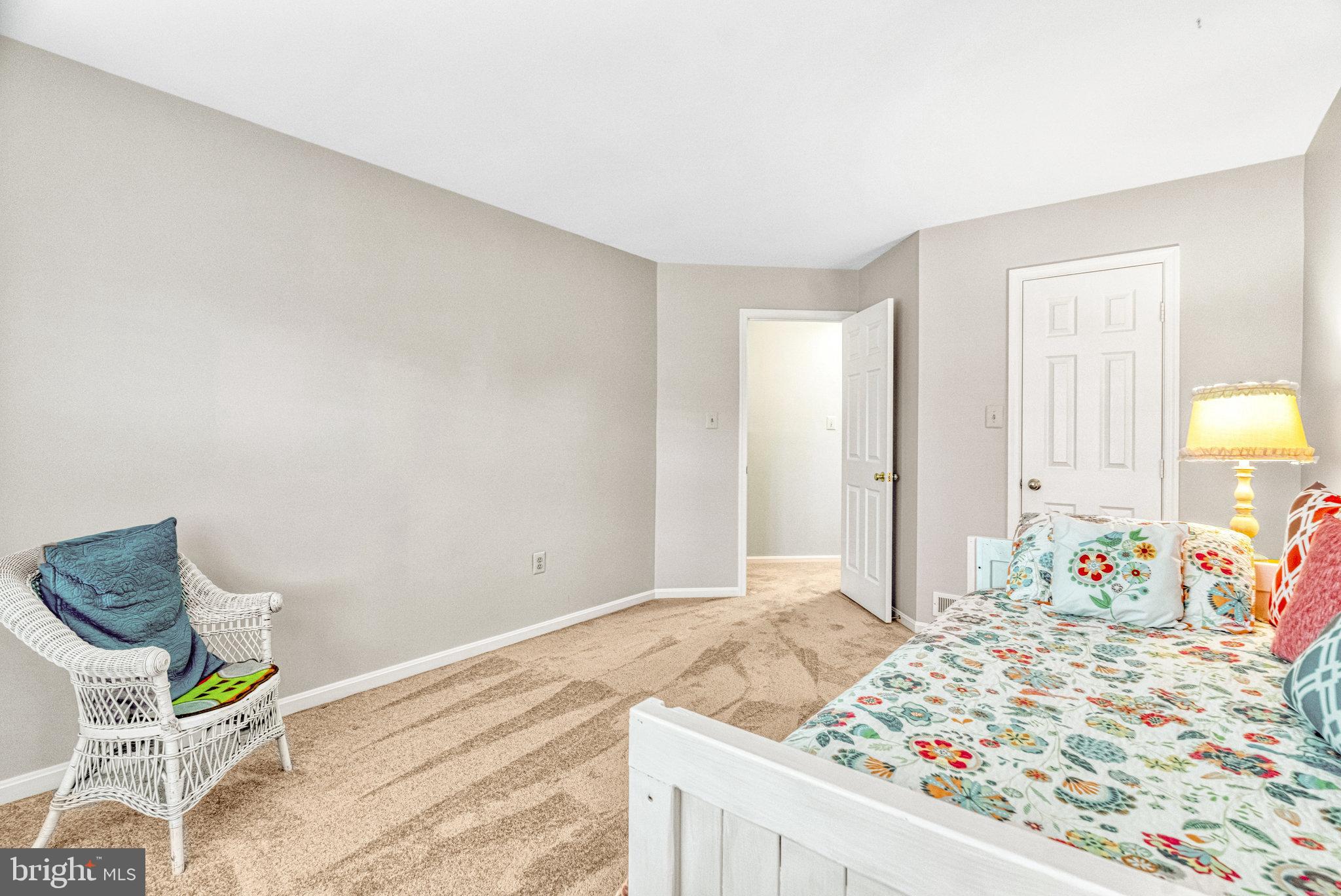 43858 Amity Pl