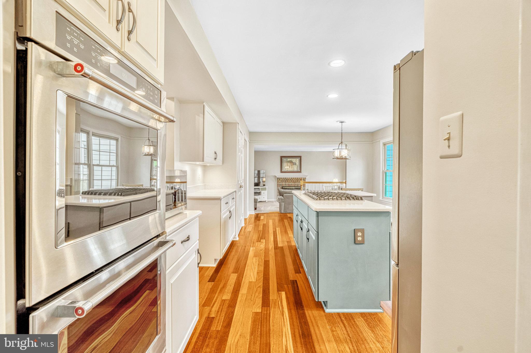 43858 Amity Pl