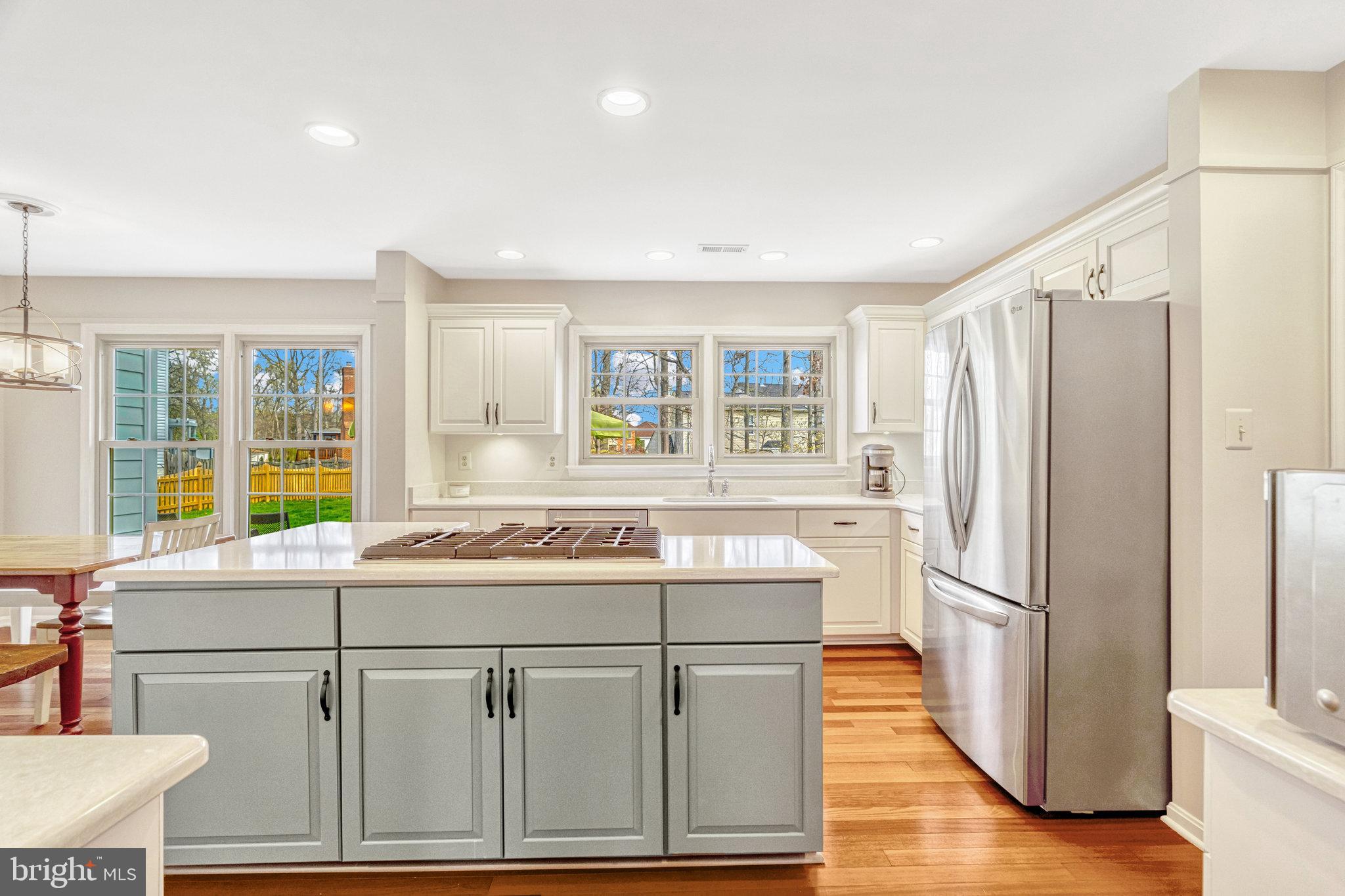 43858 Amity Pl