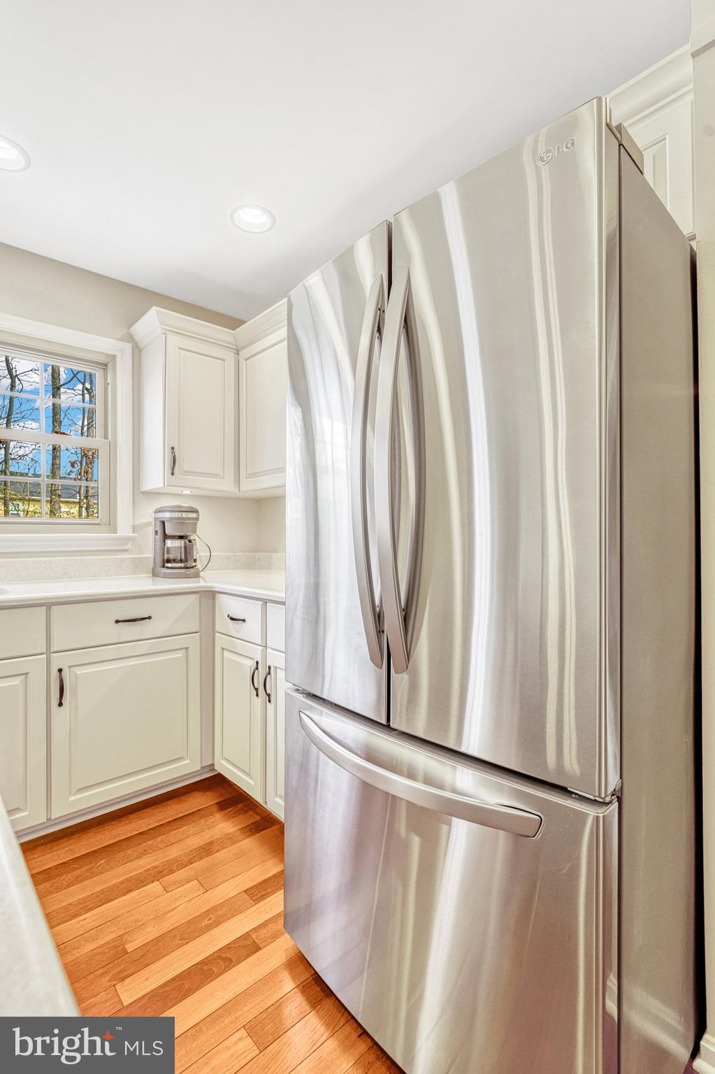 43858 Amity Pl