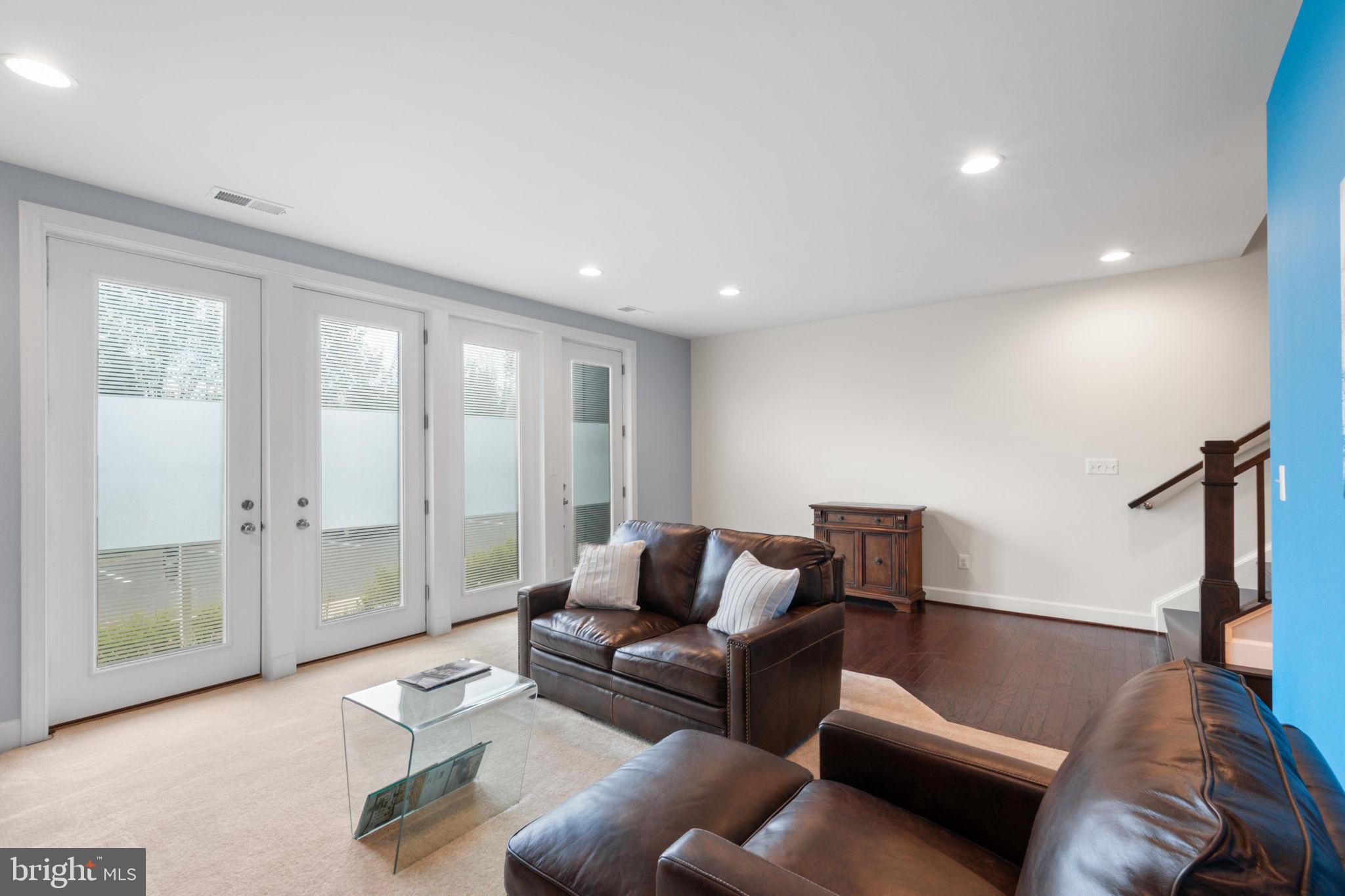 23162 Brooksbank Sq