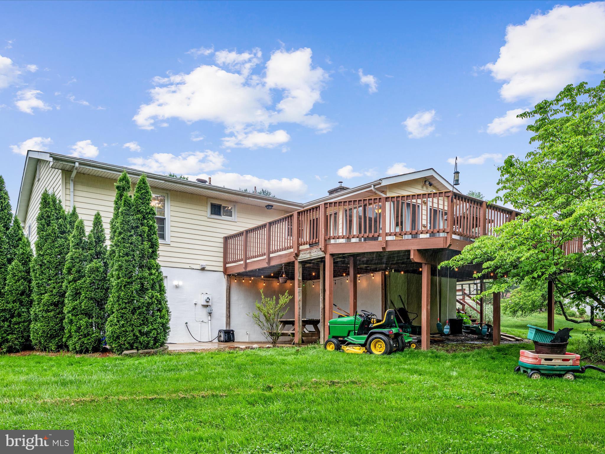 100 Peach Tree Ct