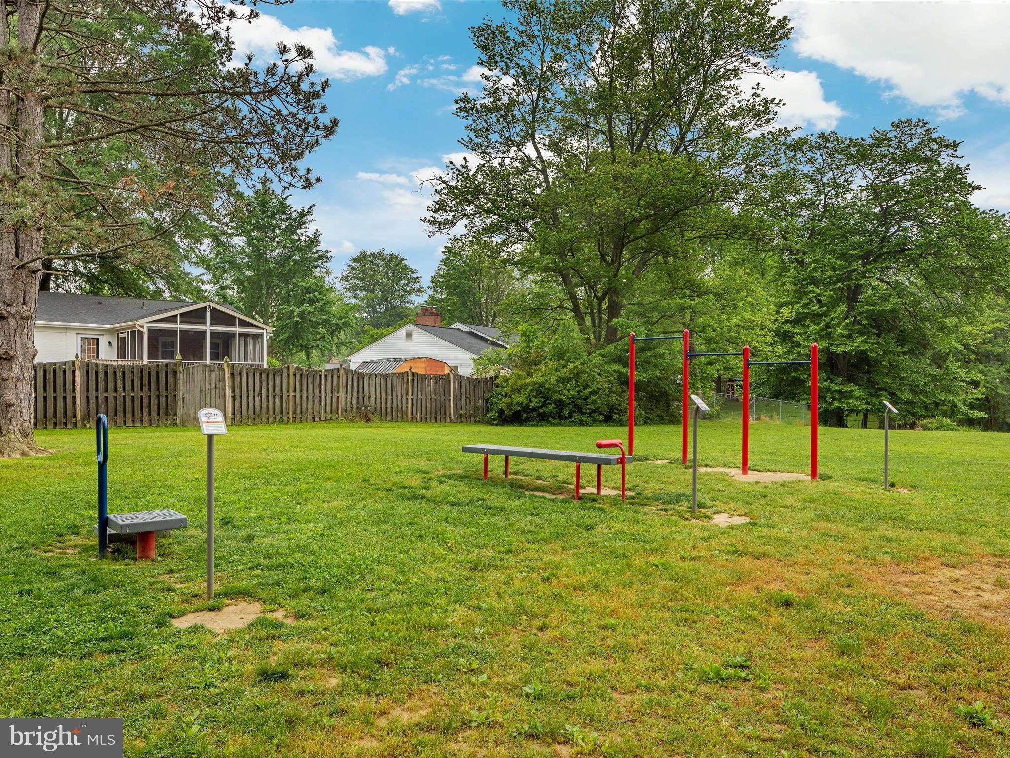 100 Peach Tree Ct